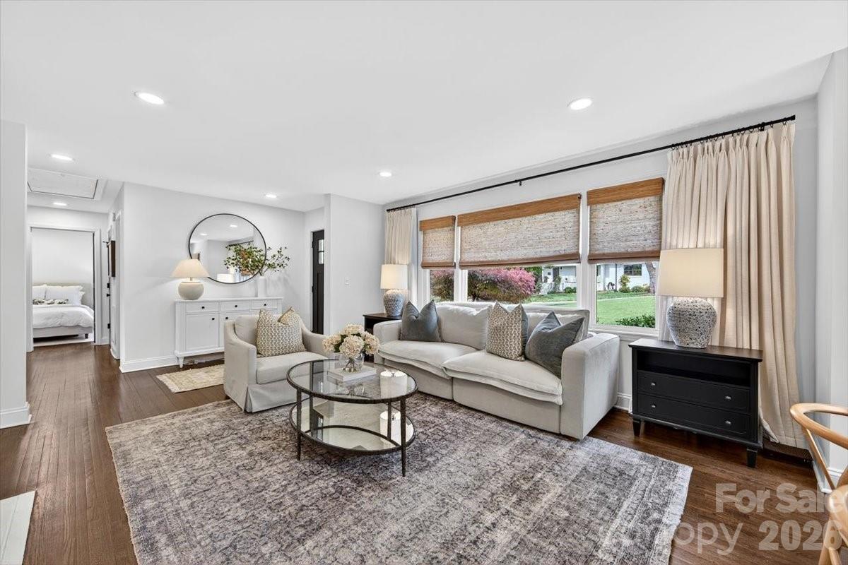 1226 Mockingbird Lane