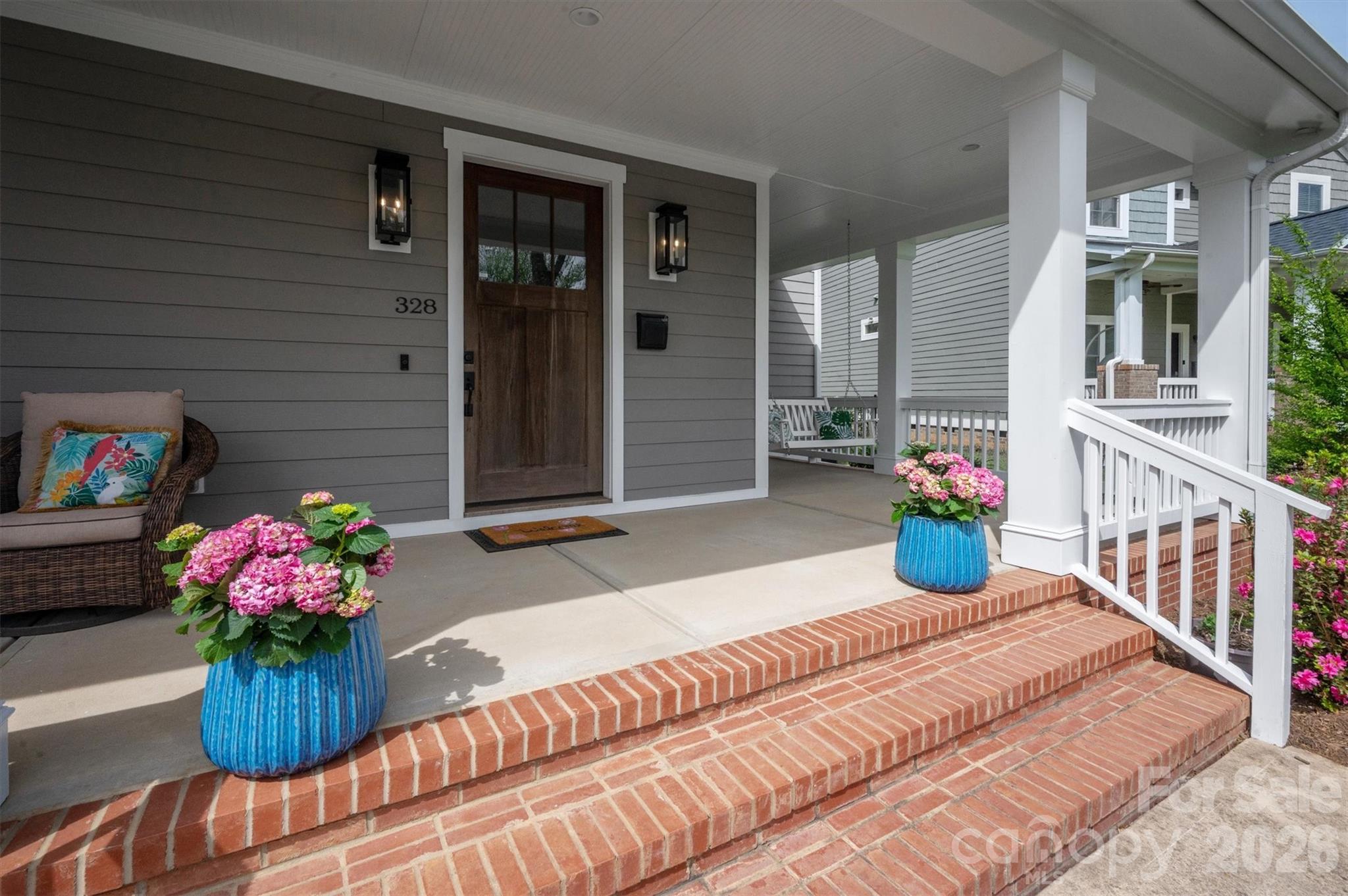 328 Melbourne Court