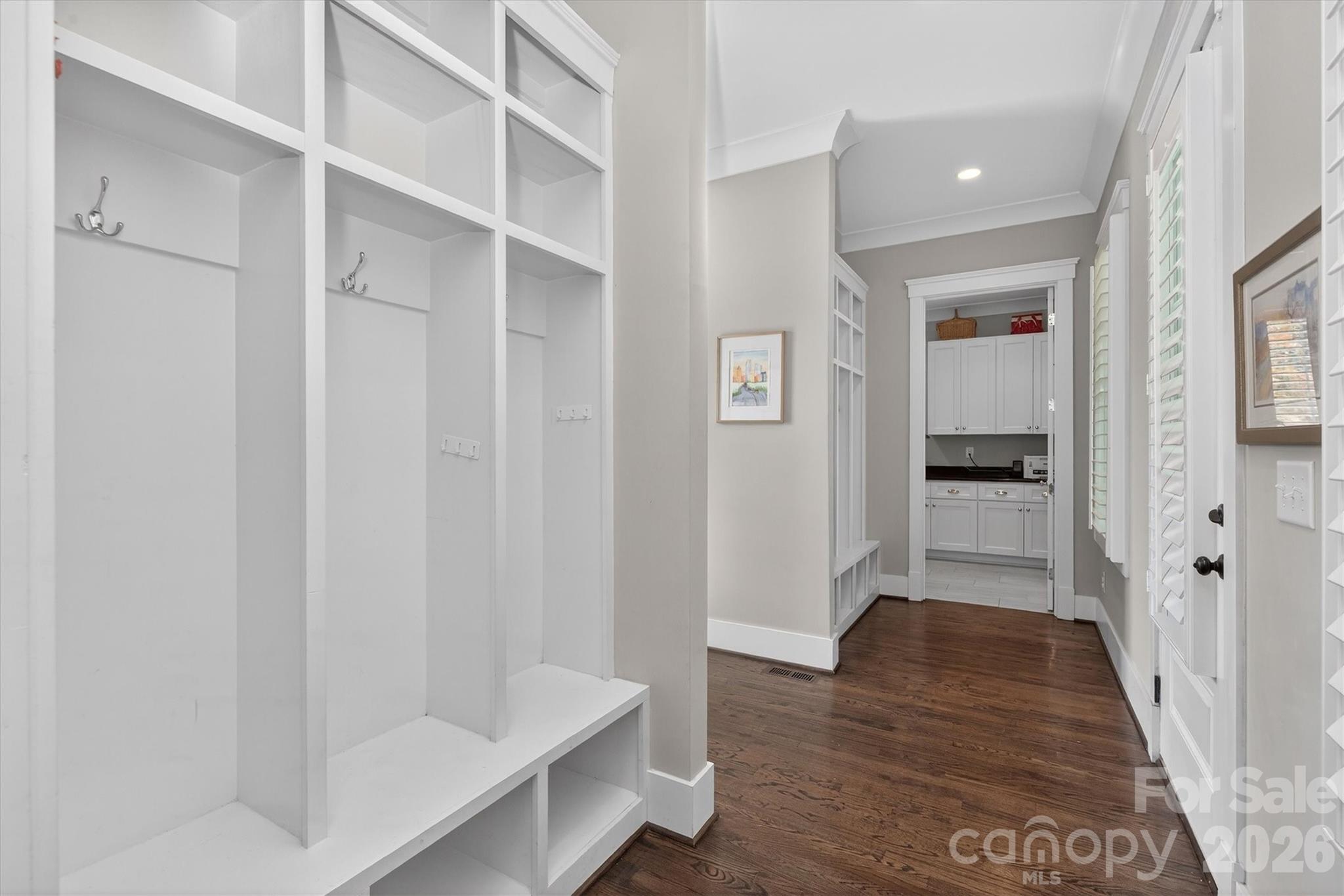 328 Melbourne Court