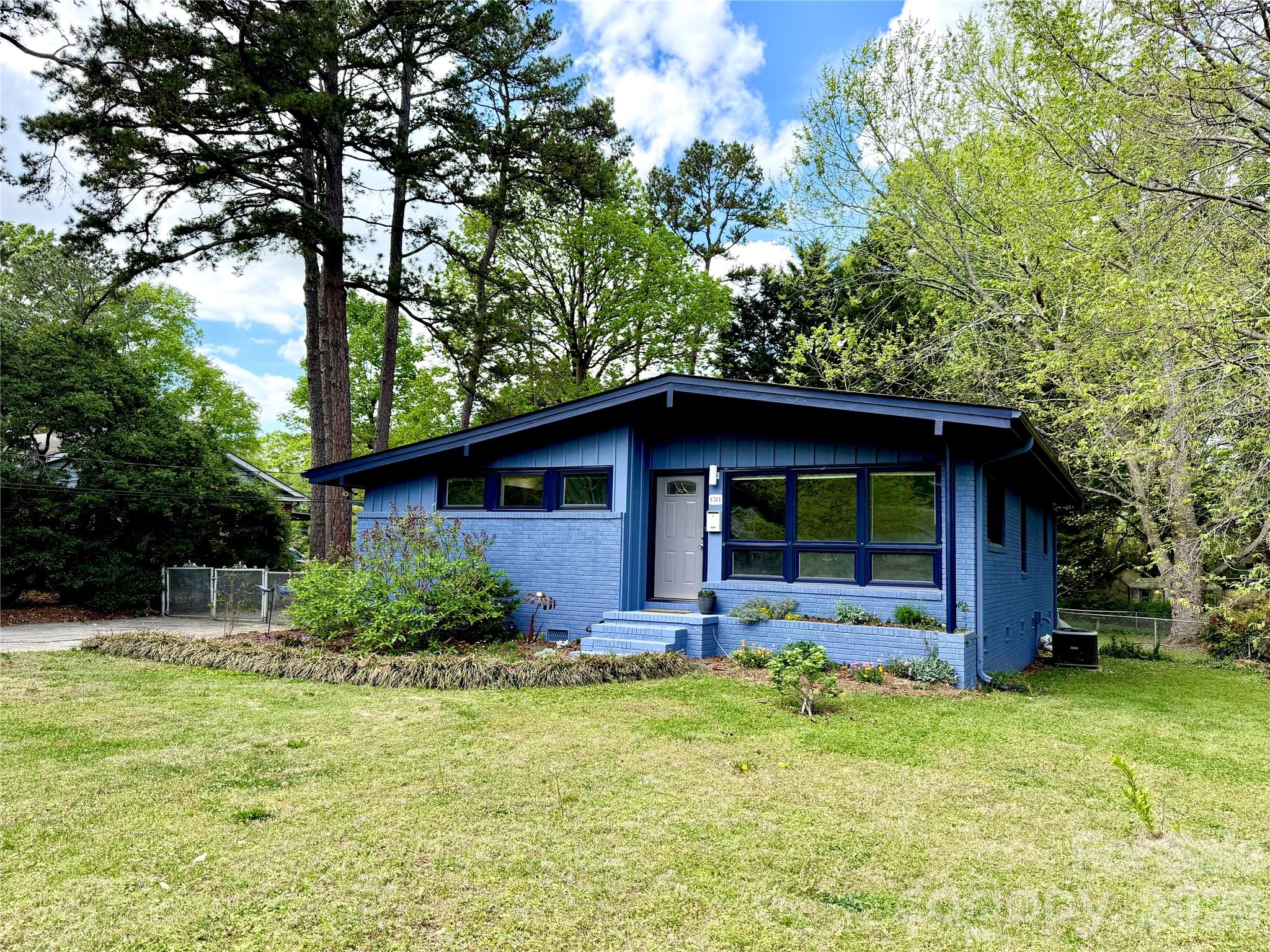 1511 Briarfield Drive