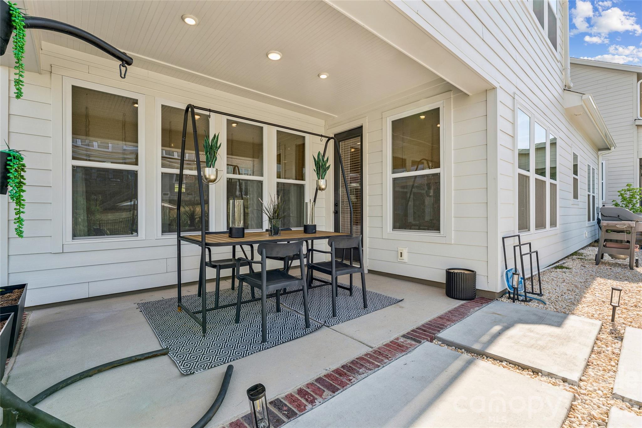 1306 Therns Ferry Drive