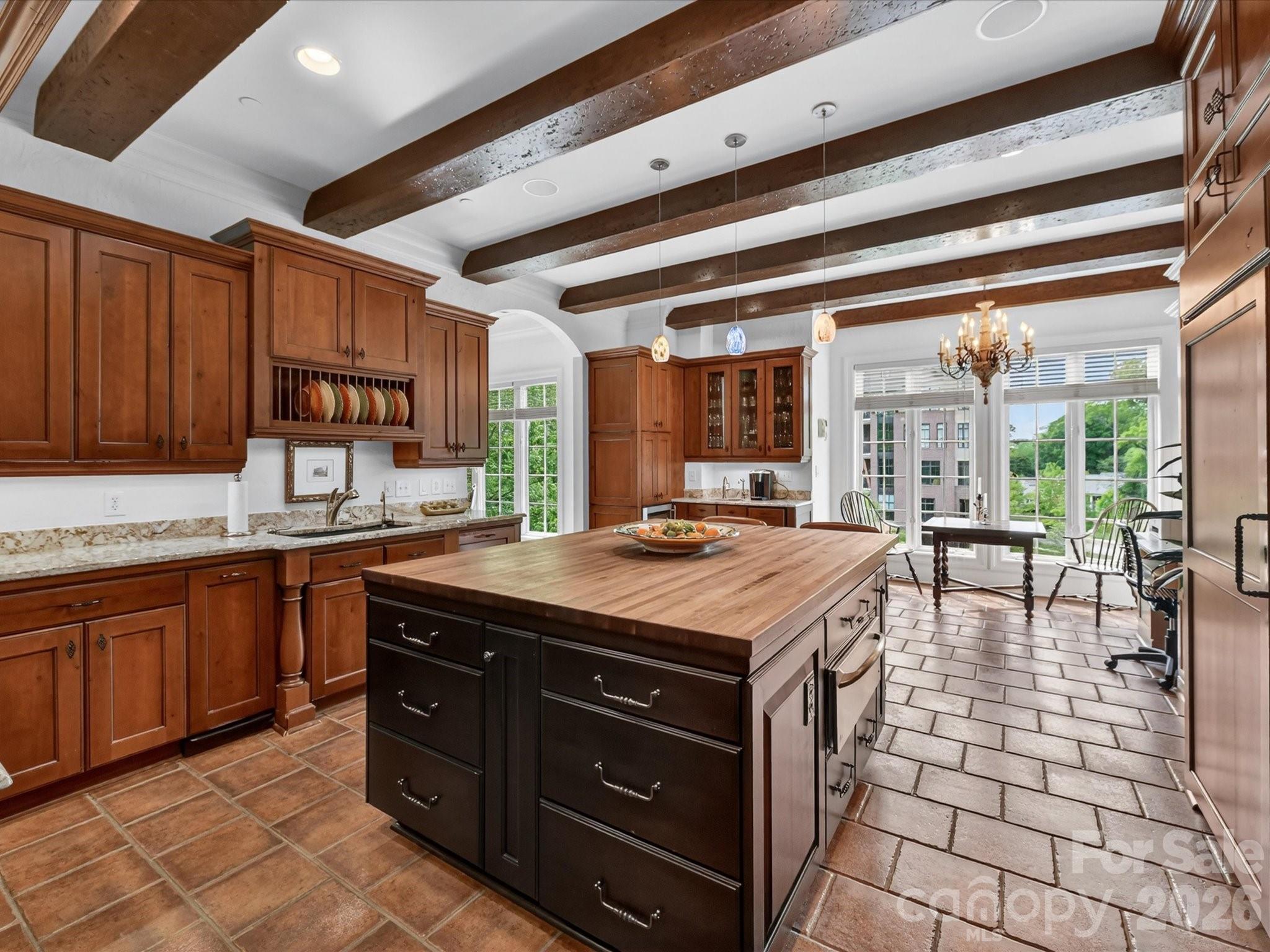2223 Croydon Road Unit: 302