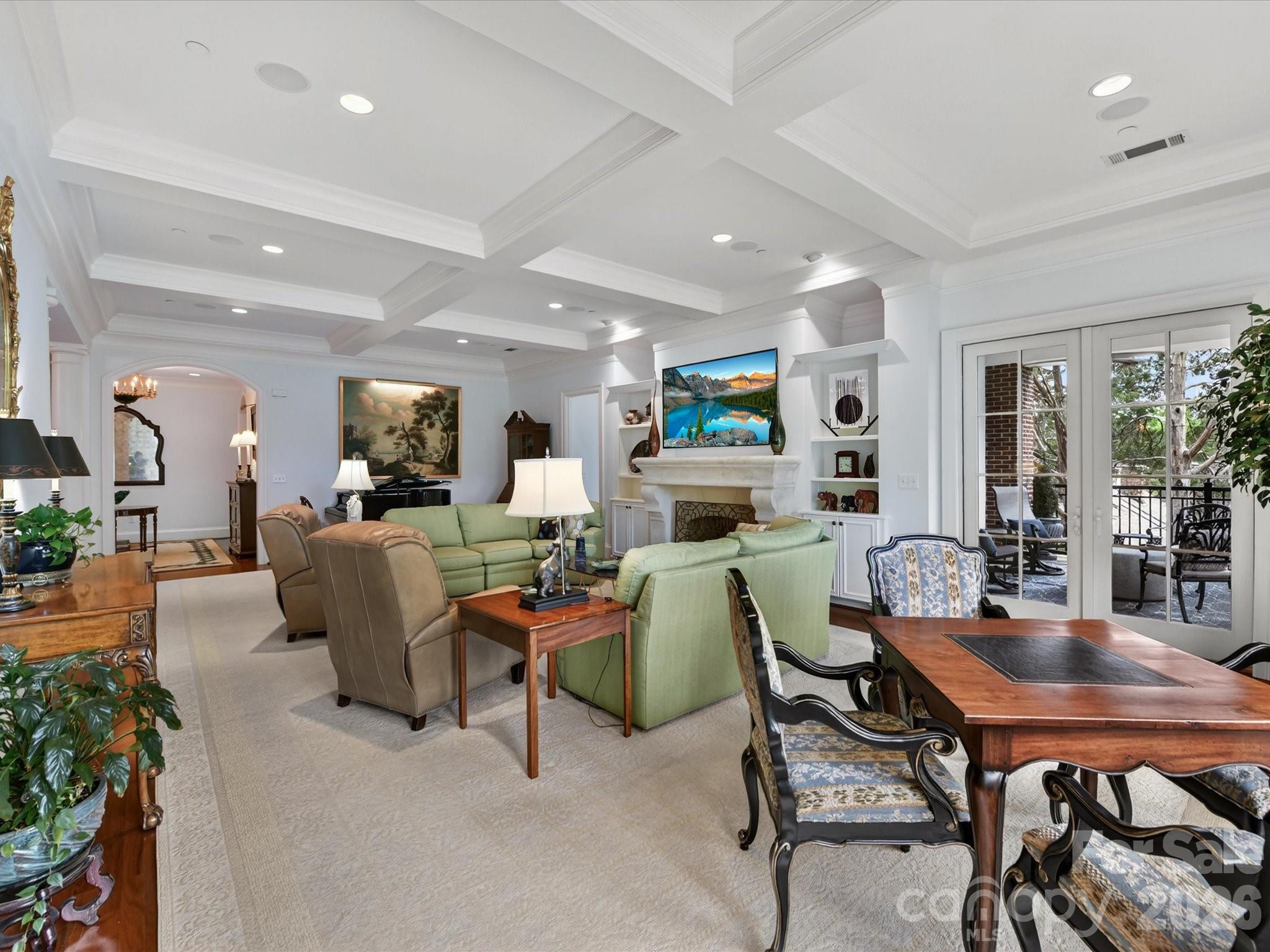 2223 Croydon Road Unit: 302