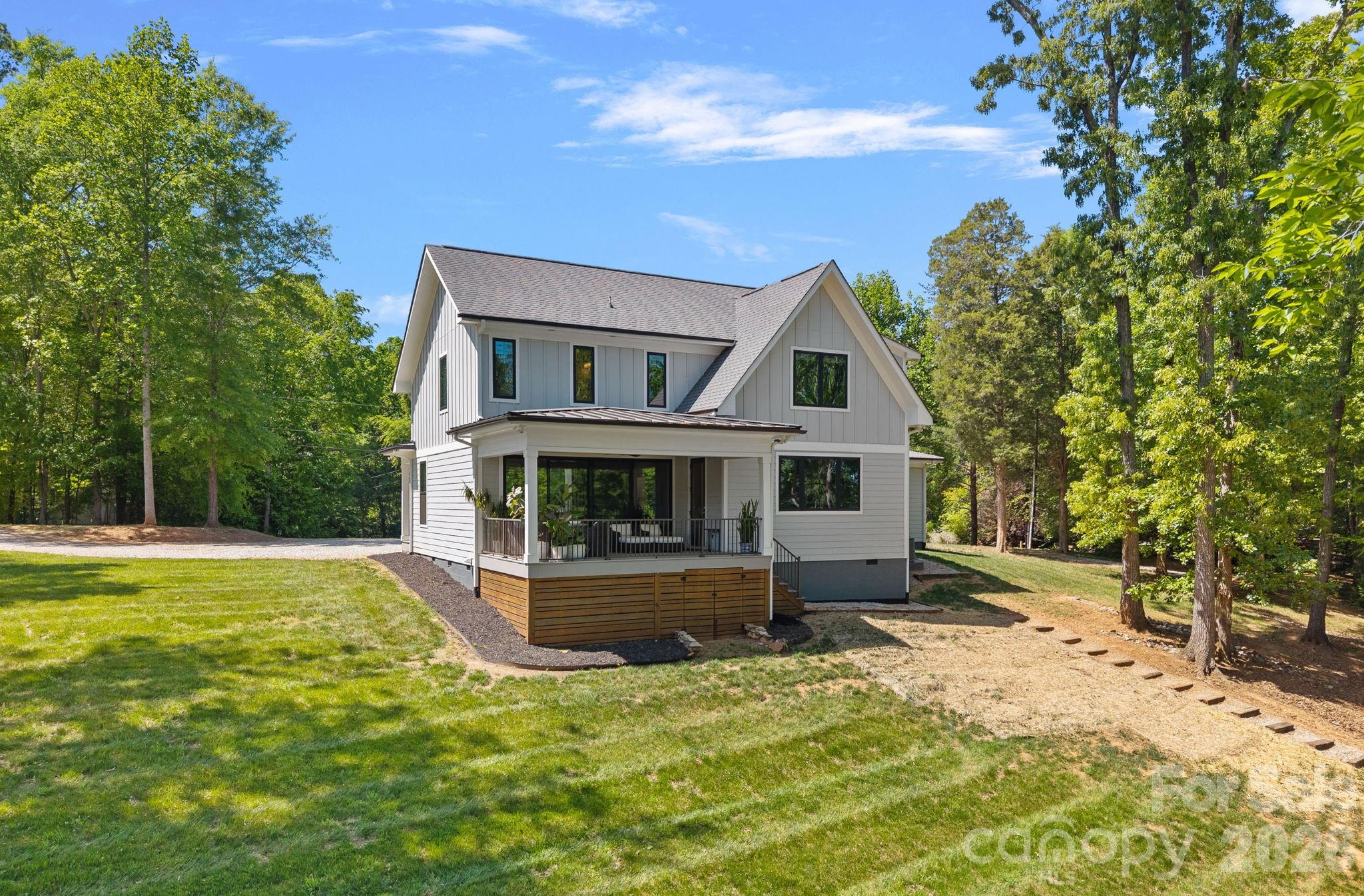 1420 Roundstone Road