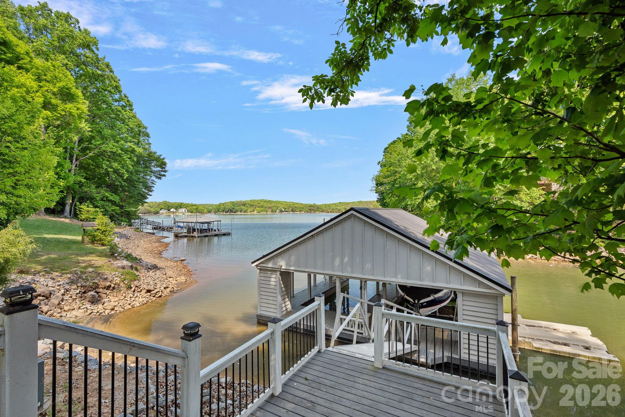 1420 Roundstone Road