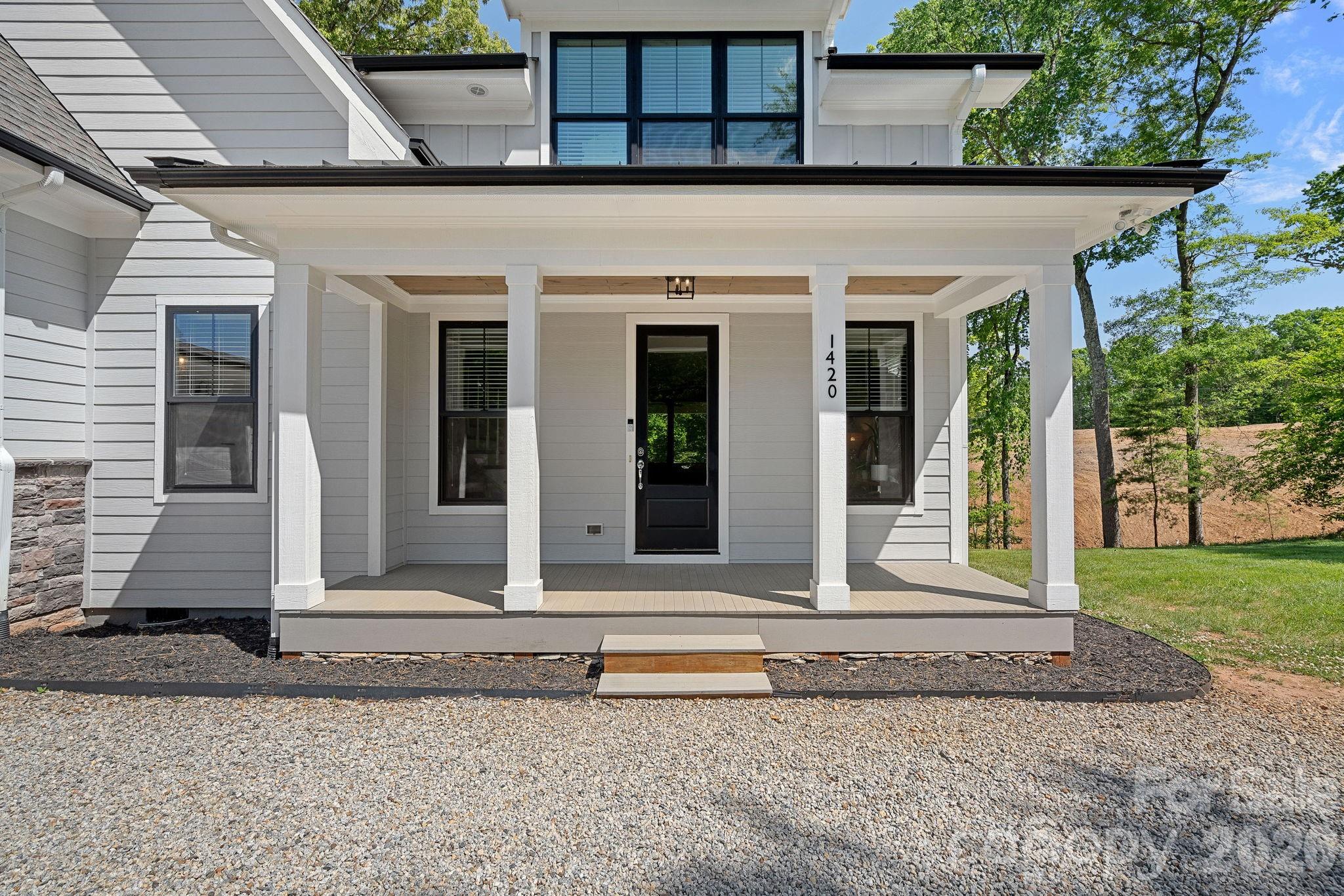 1420 Roundstone Road