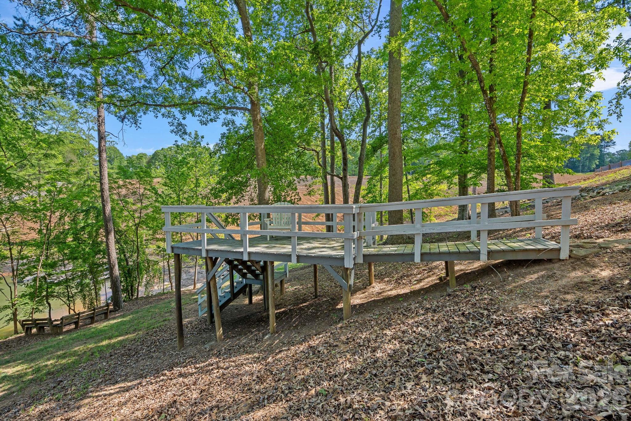 1420 Roundstone Road