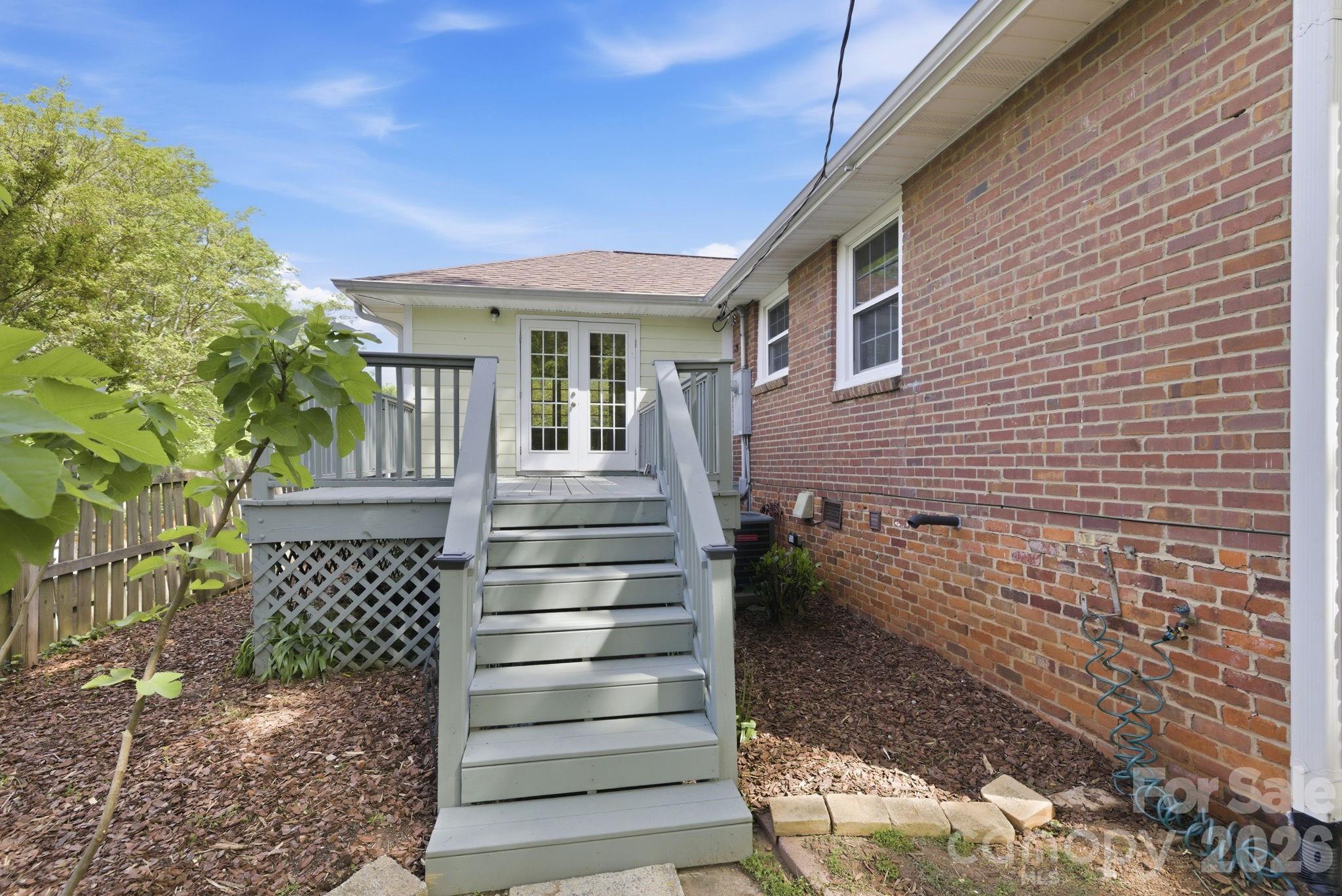 1408 Seneca Place