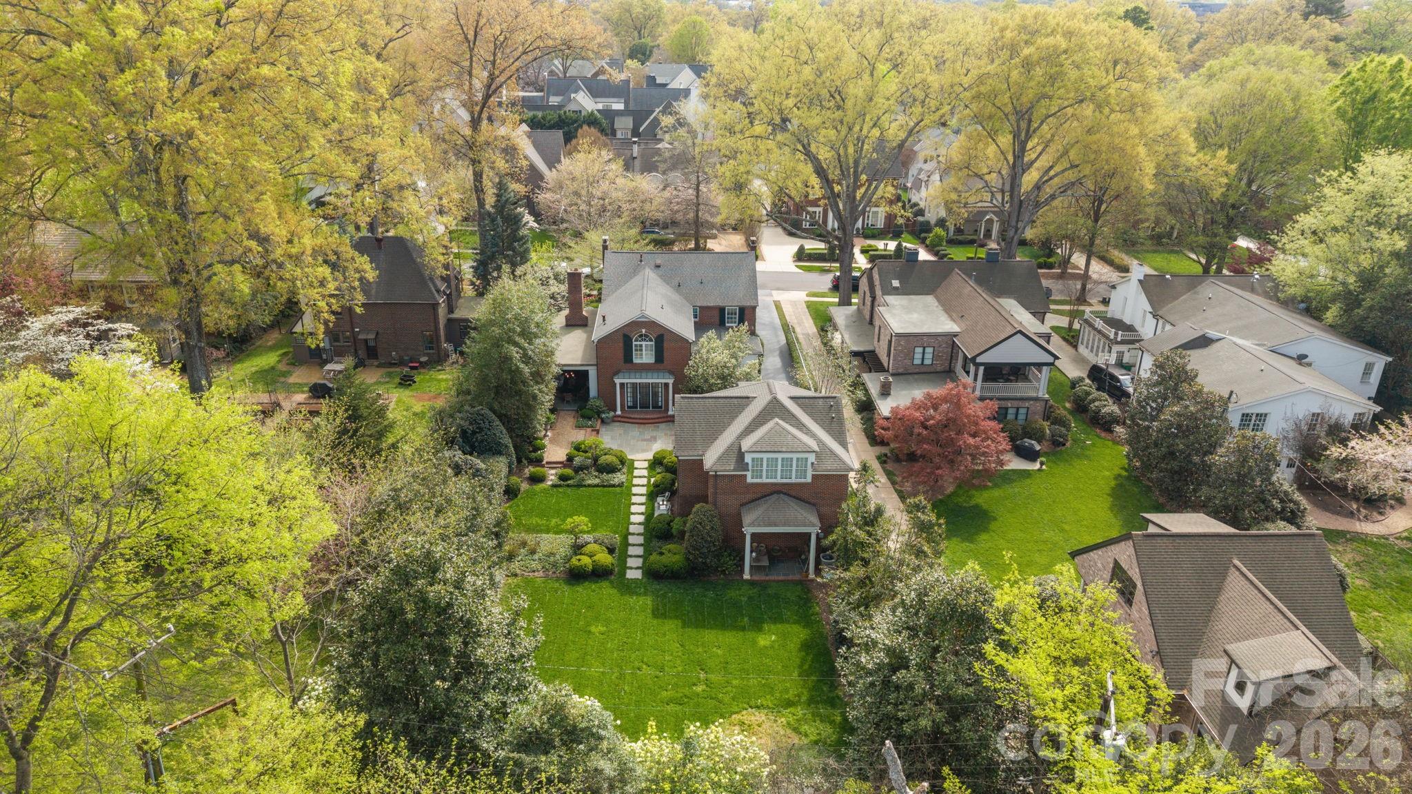 312 Ridgewood Avenue