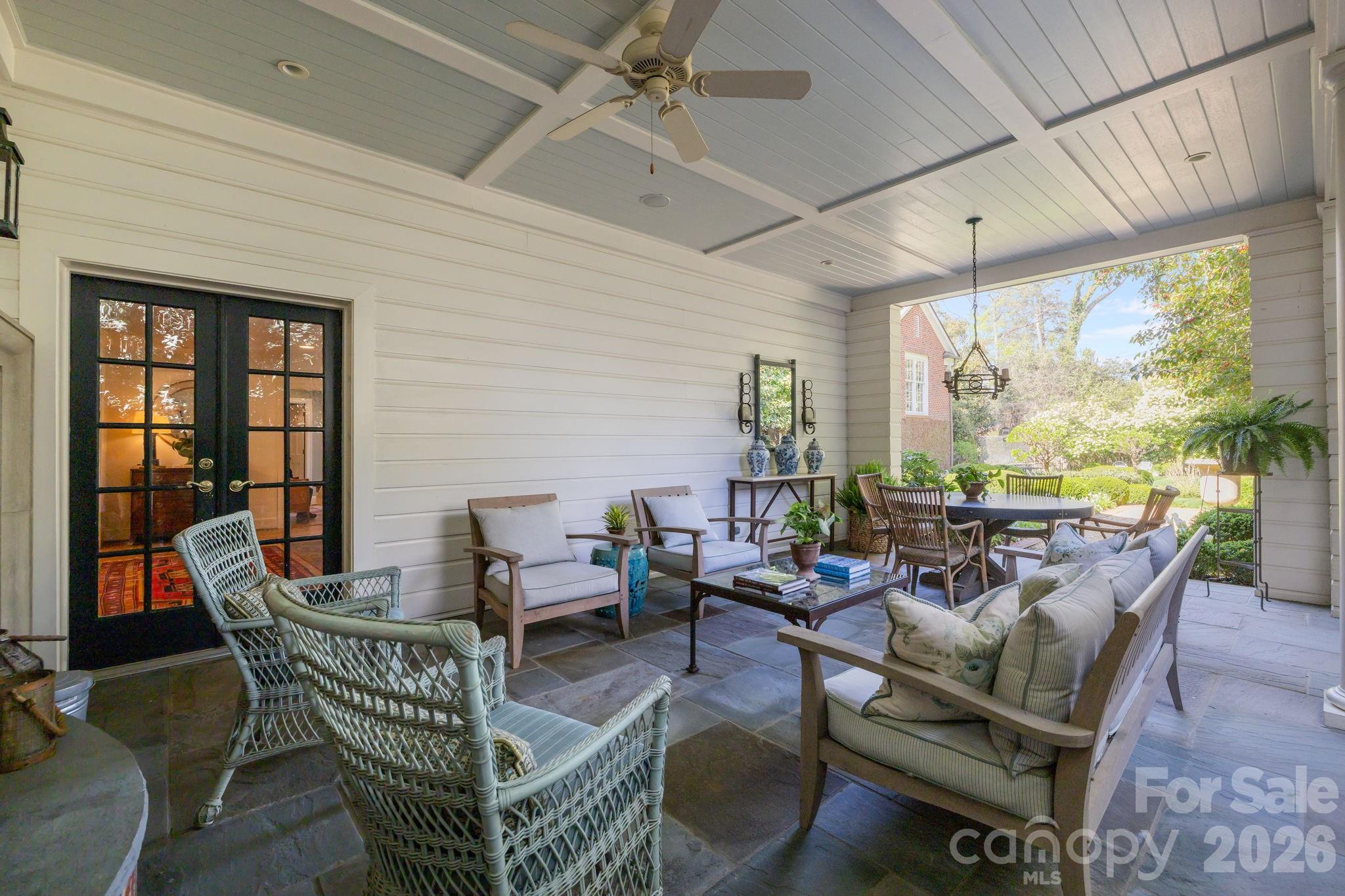 312 Ridgewood Avenue