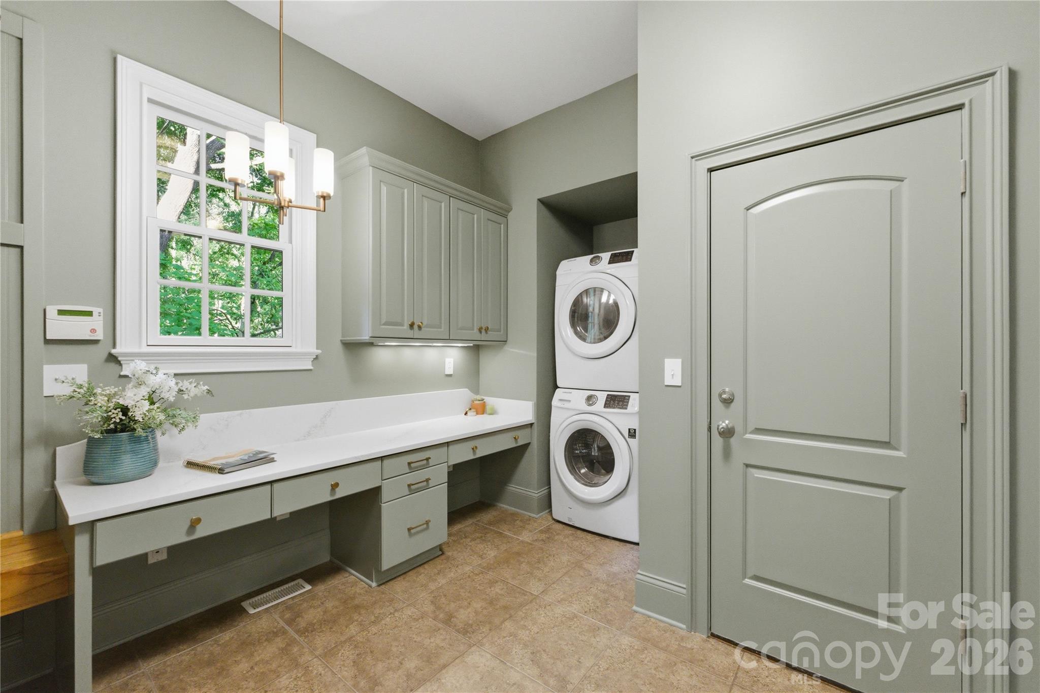 1514 Elmsford Lane