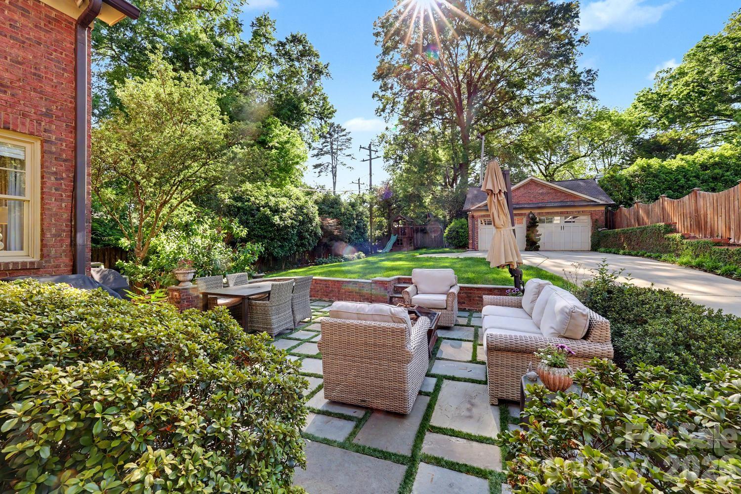 2744 Normandy Road