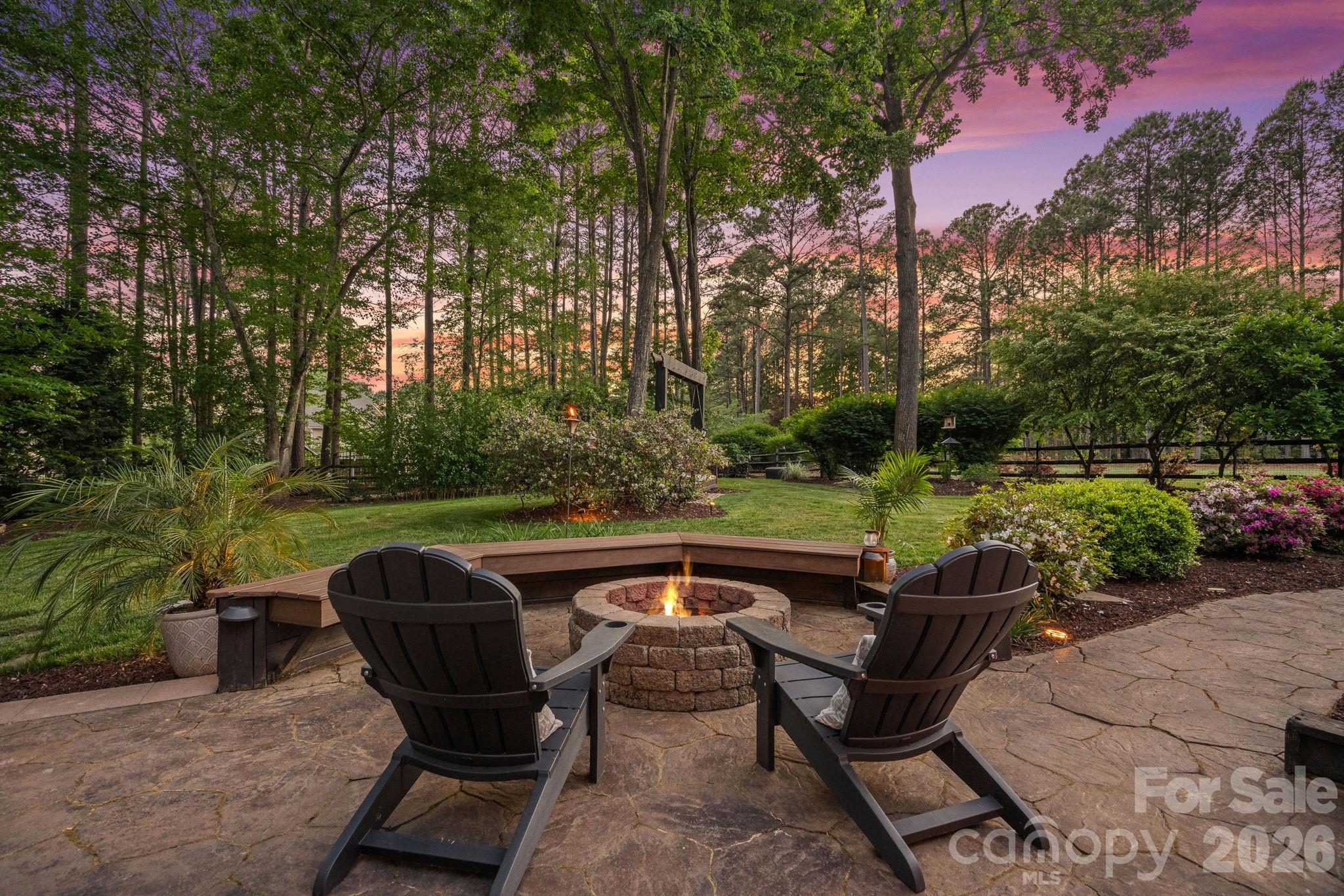 108 Chinook Court