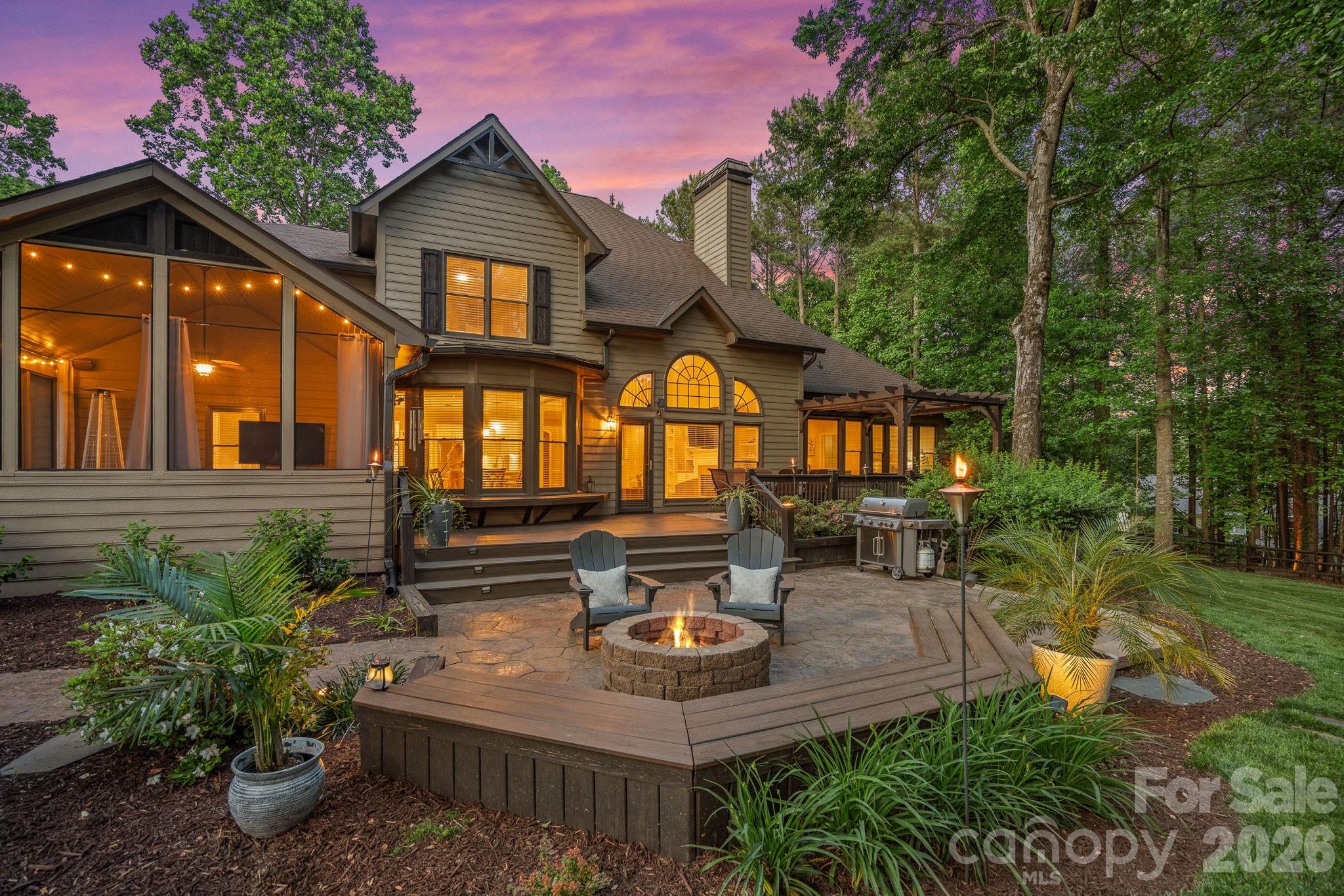 108 Chinook Court