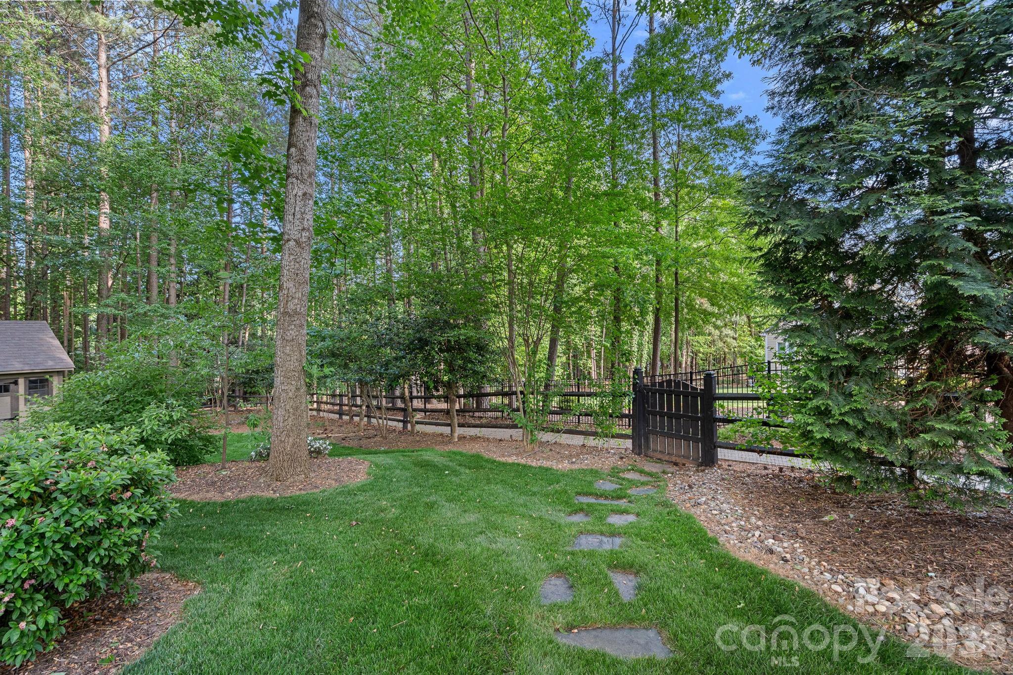 108 Chinook Court