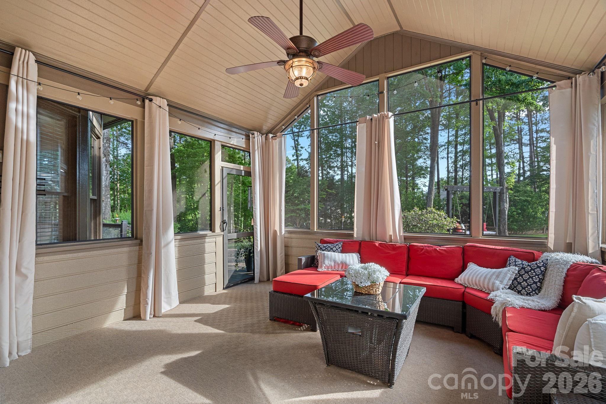 108 Chinook Court