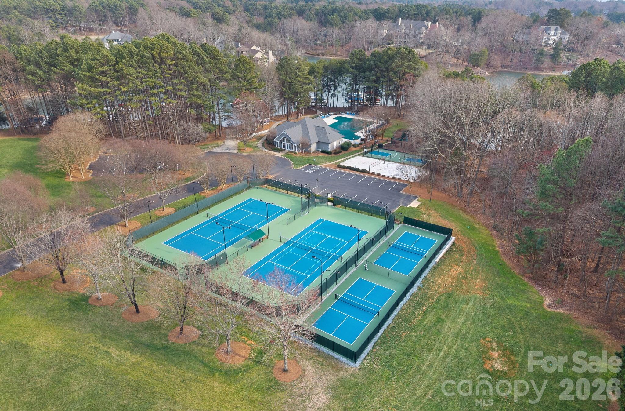 108 Chinook Court