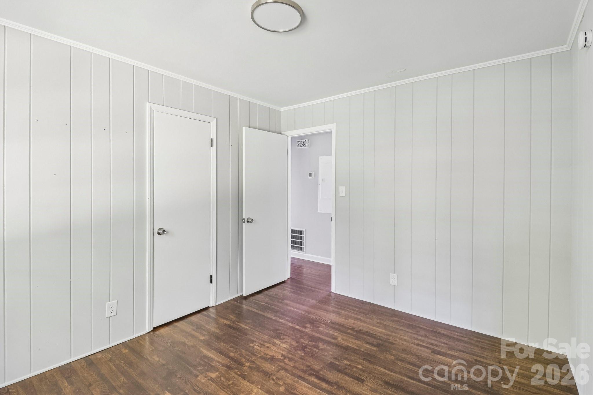 5320 Dolphin Lane