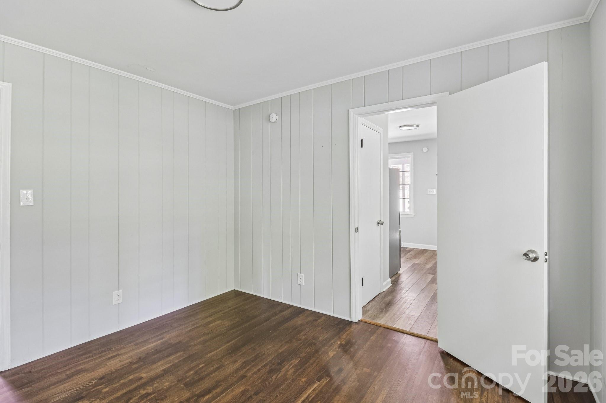 5320 Dolphin Lane