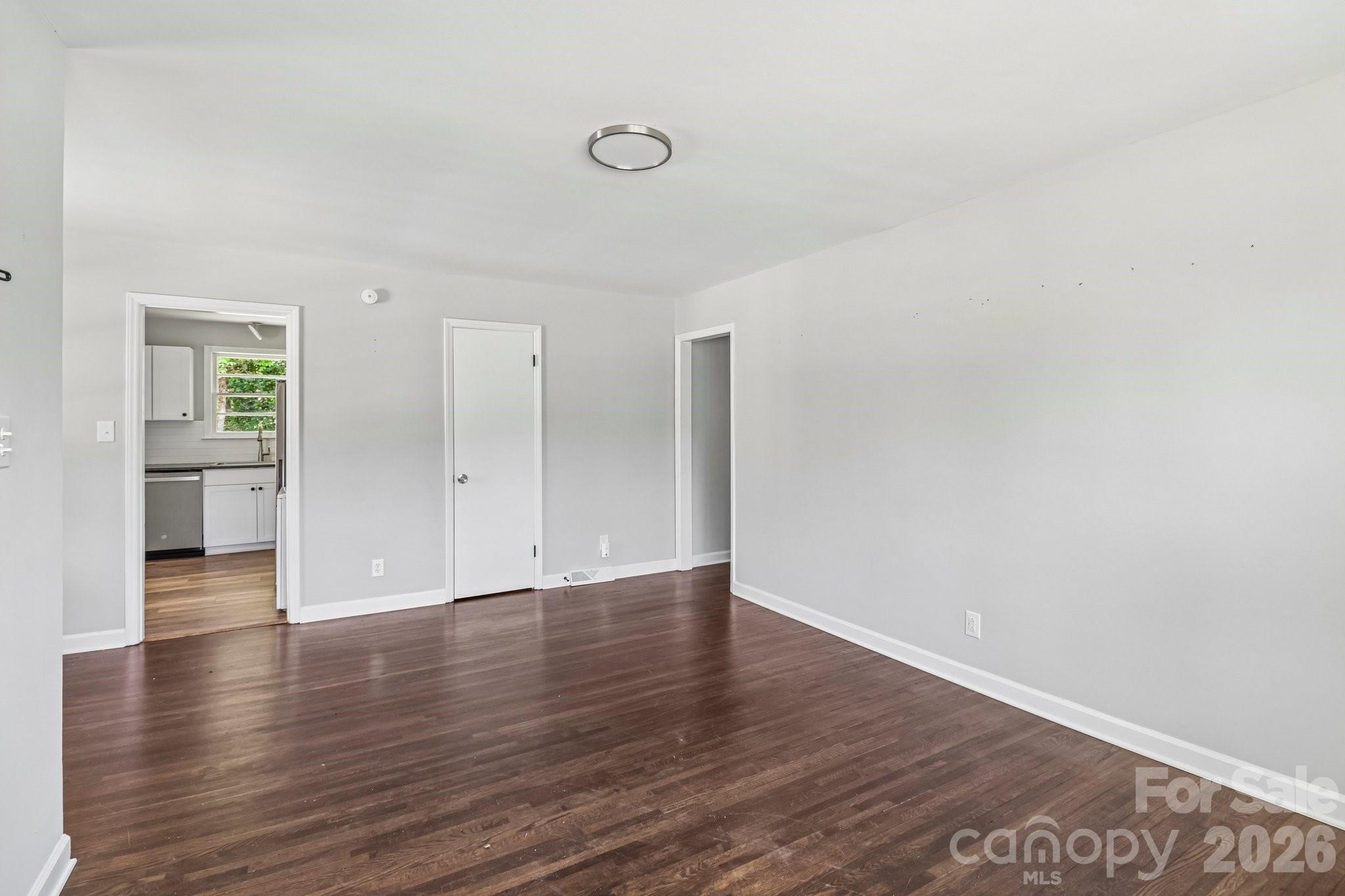 5320 Dolphin Lane