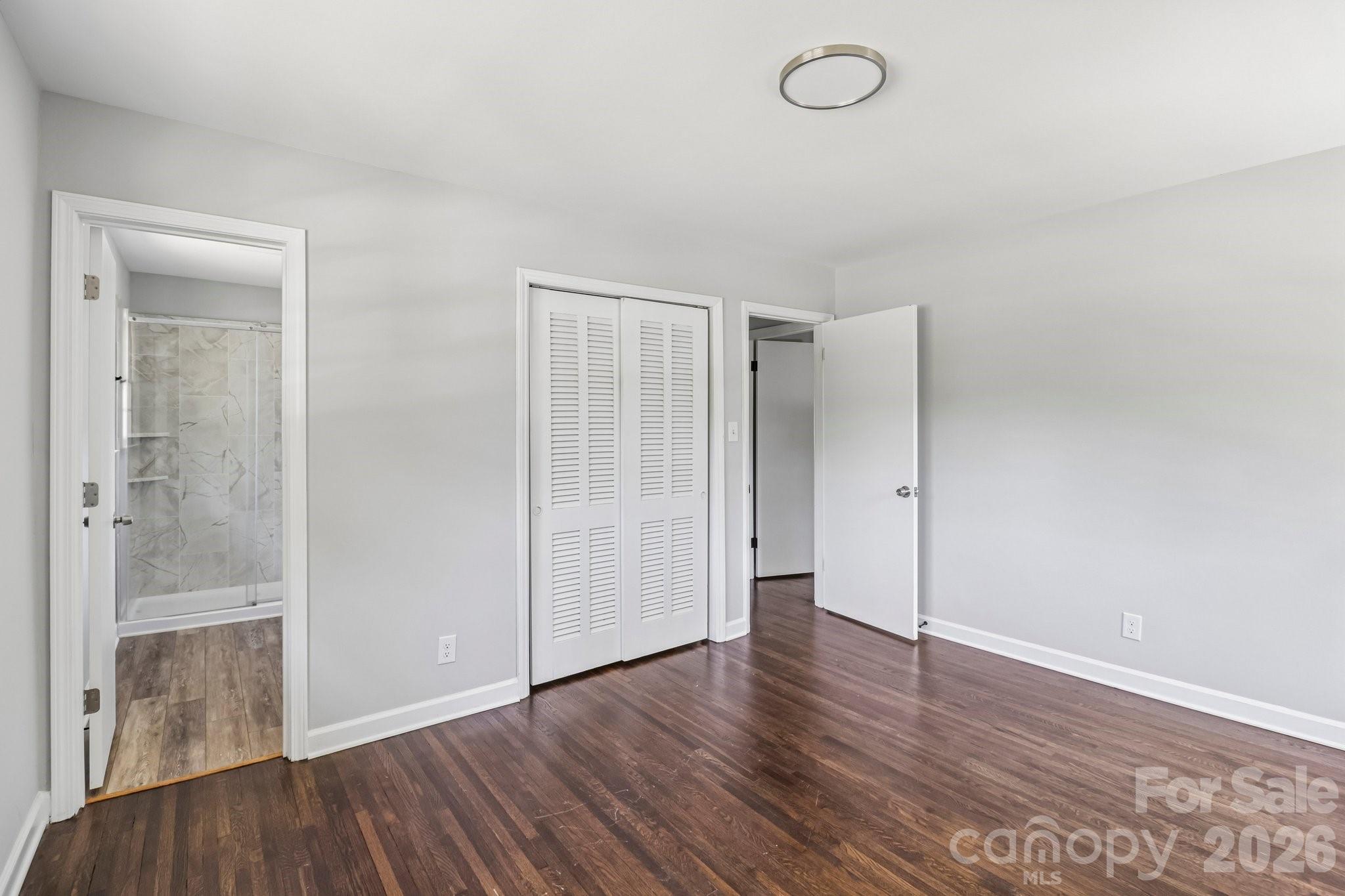 5320 Dolphin Lane