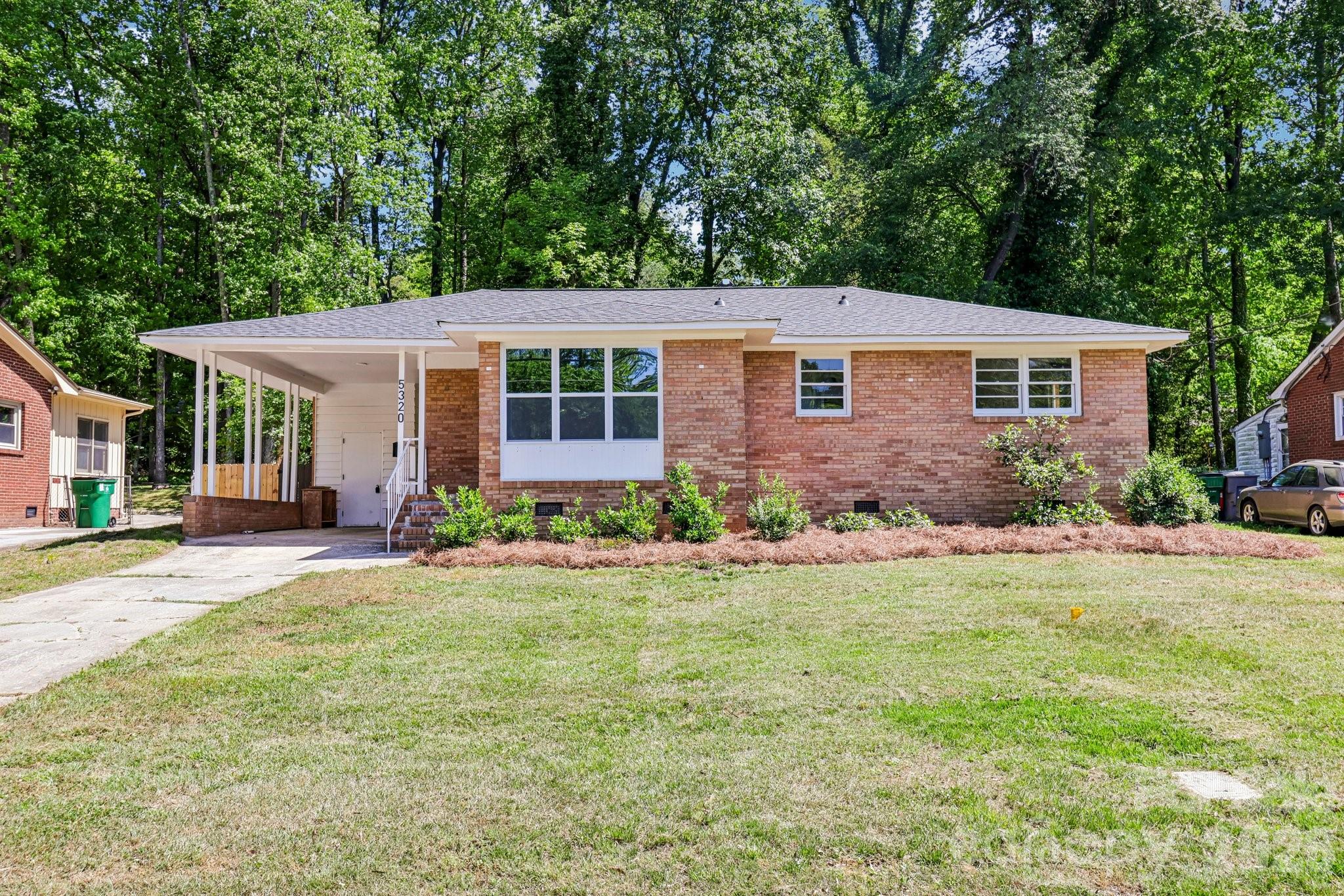 5320 Dolphin Lane
