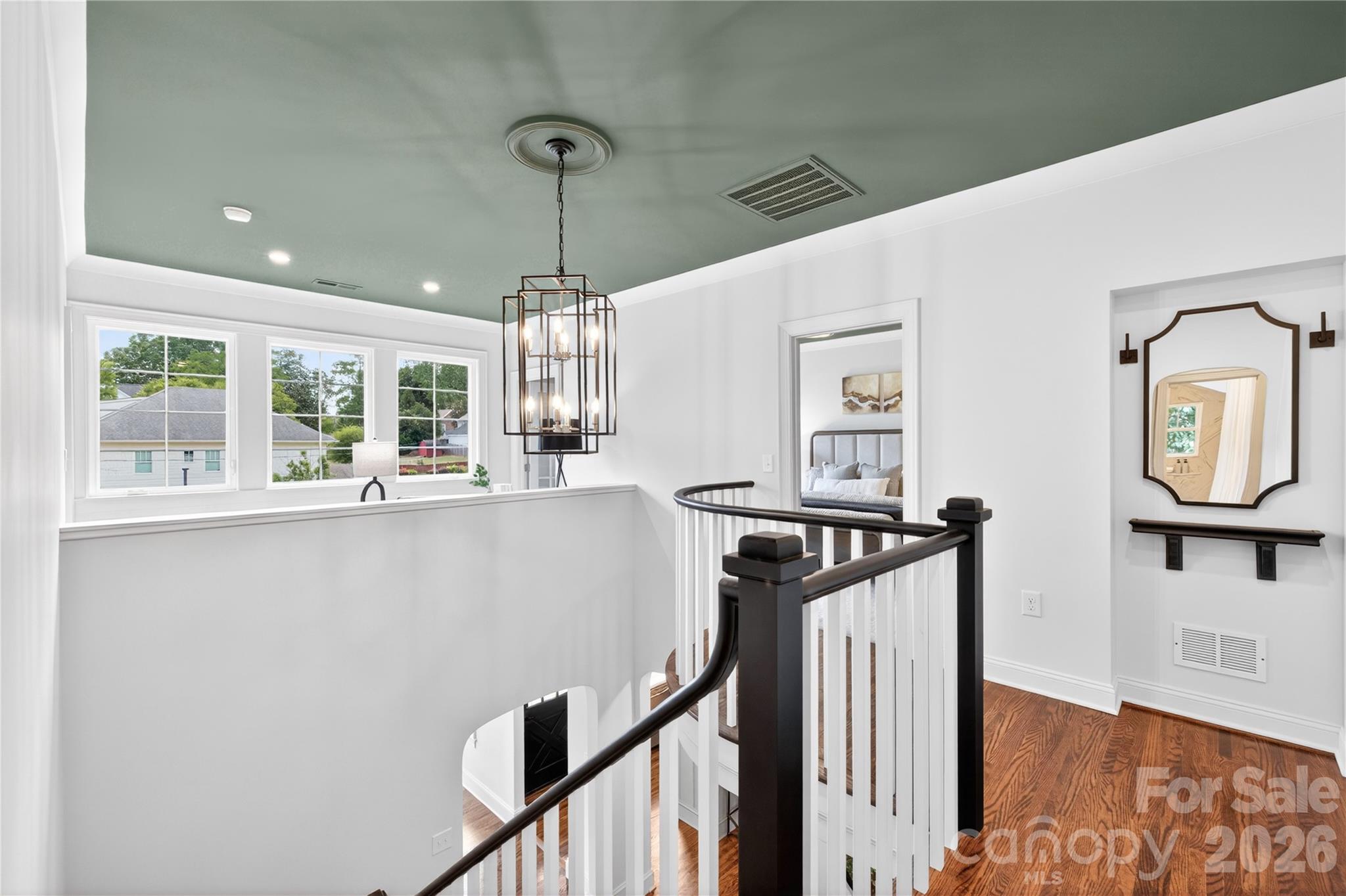 2501 Runnymede Lane