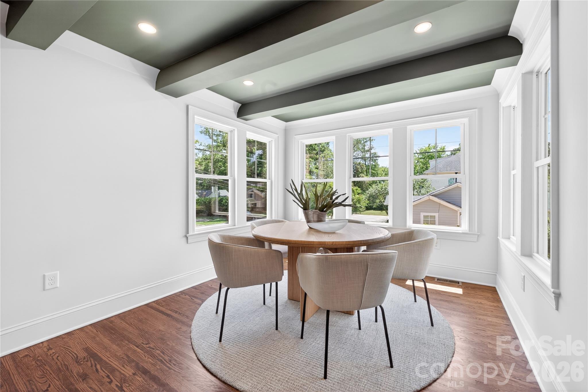 2501 Runnymede Lane