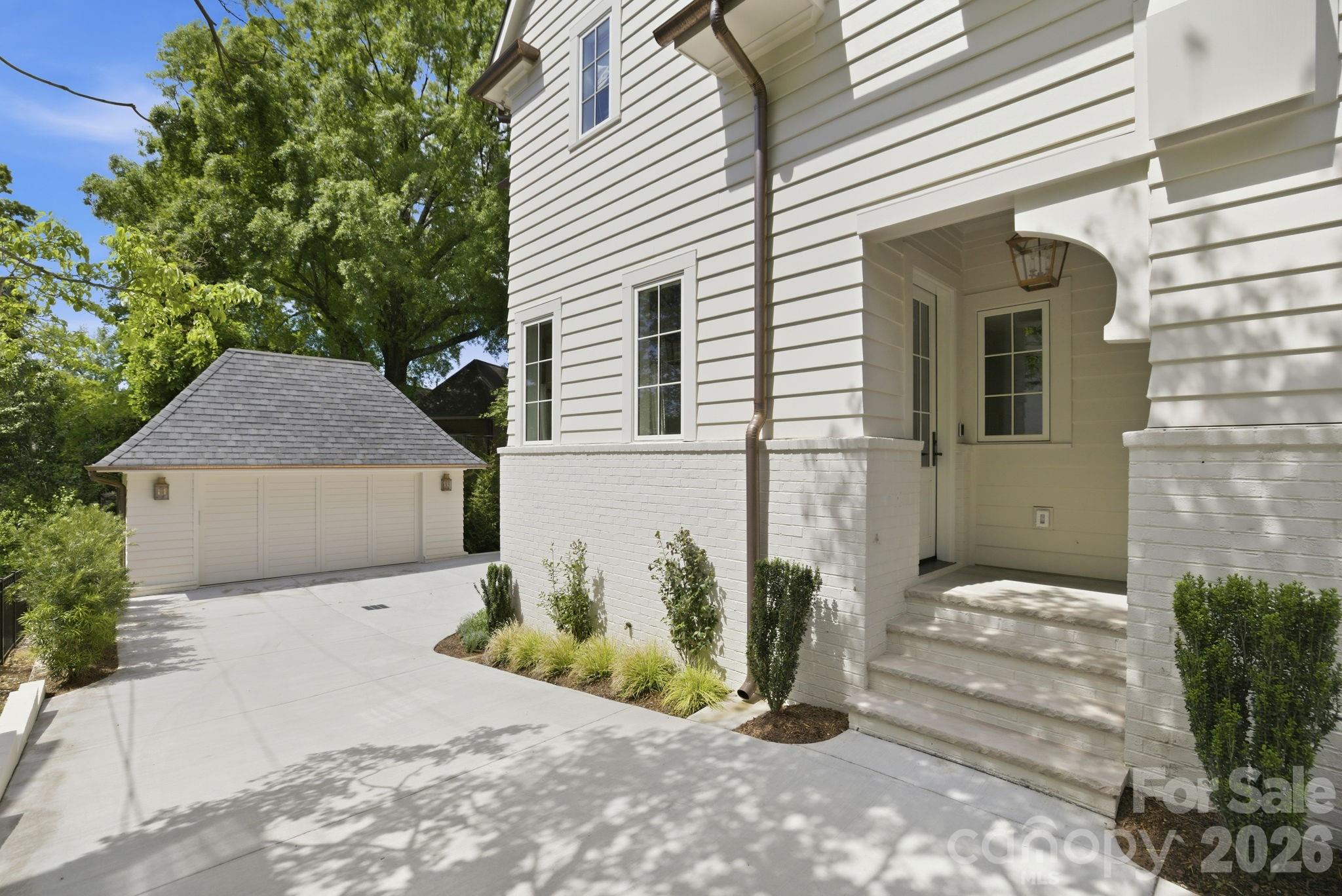 2710 Briarcliff Place