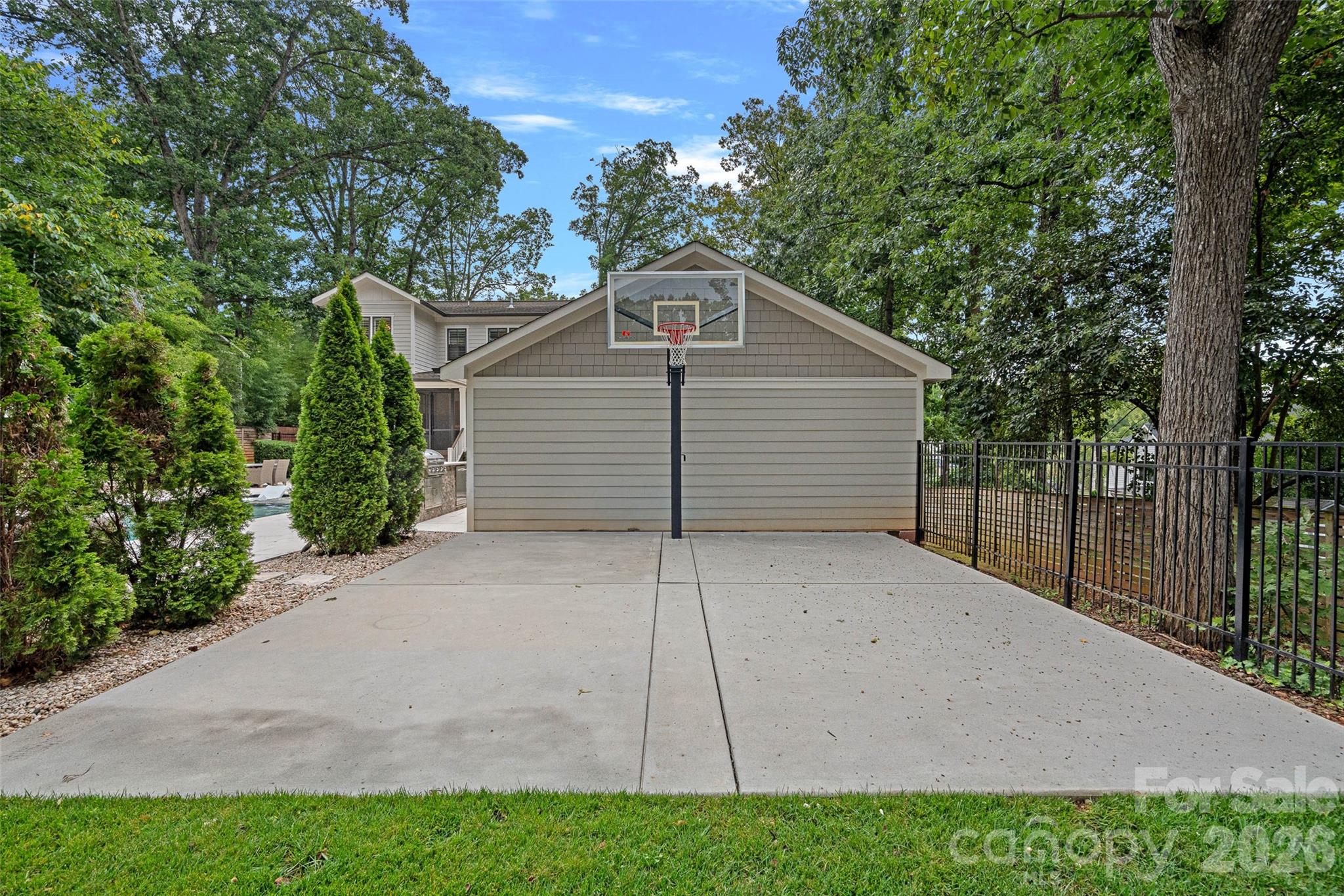 4316 Tangle Drive