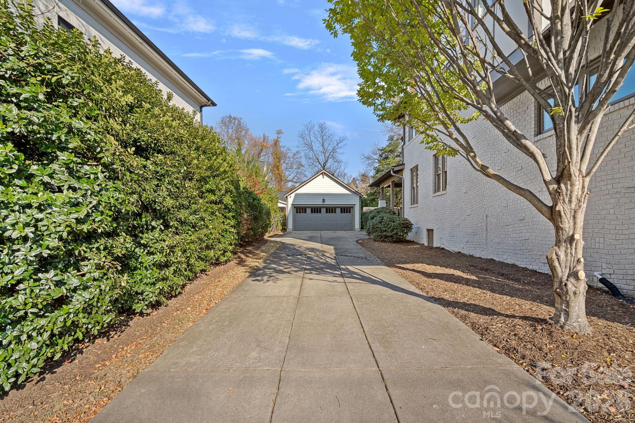 206 Meadowbrook Road