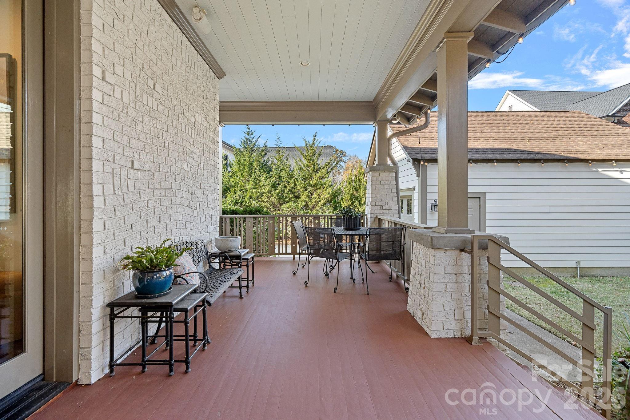 206 Meadowbrook Road