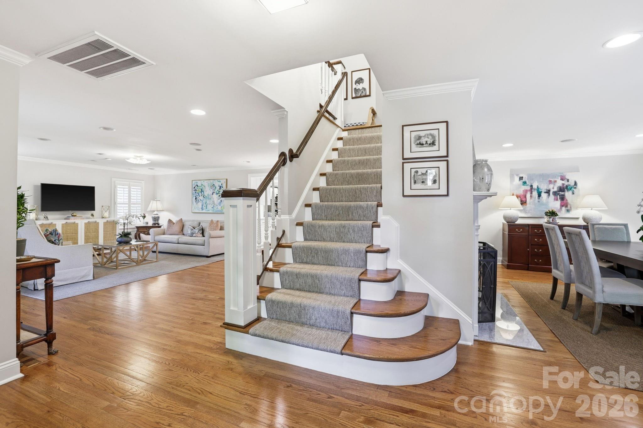 2927 Somerset Drive