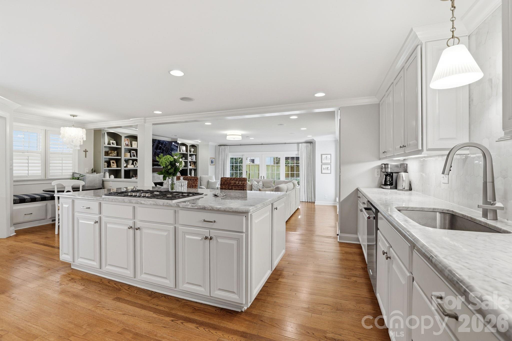 2927 Somerset Drive