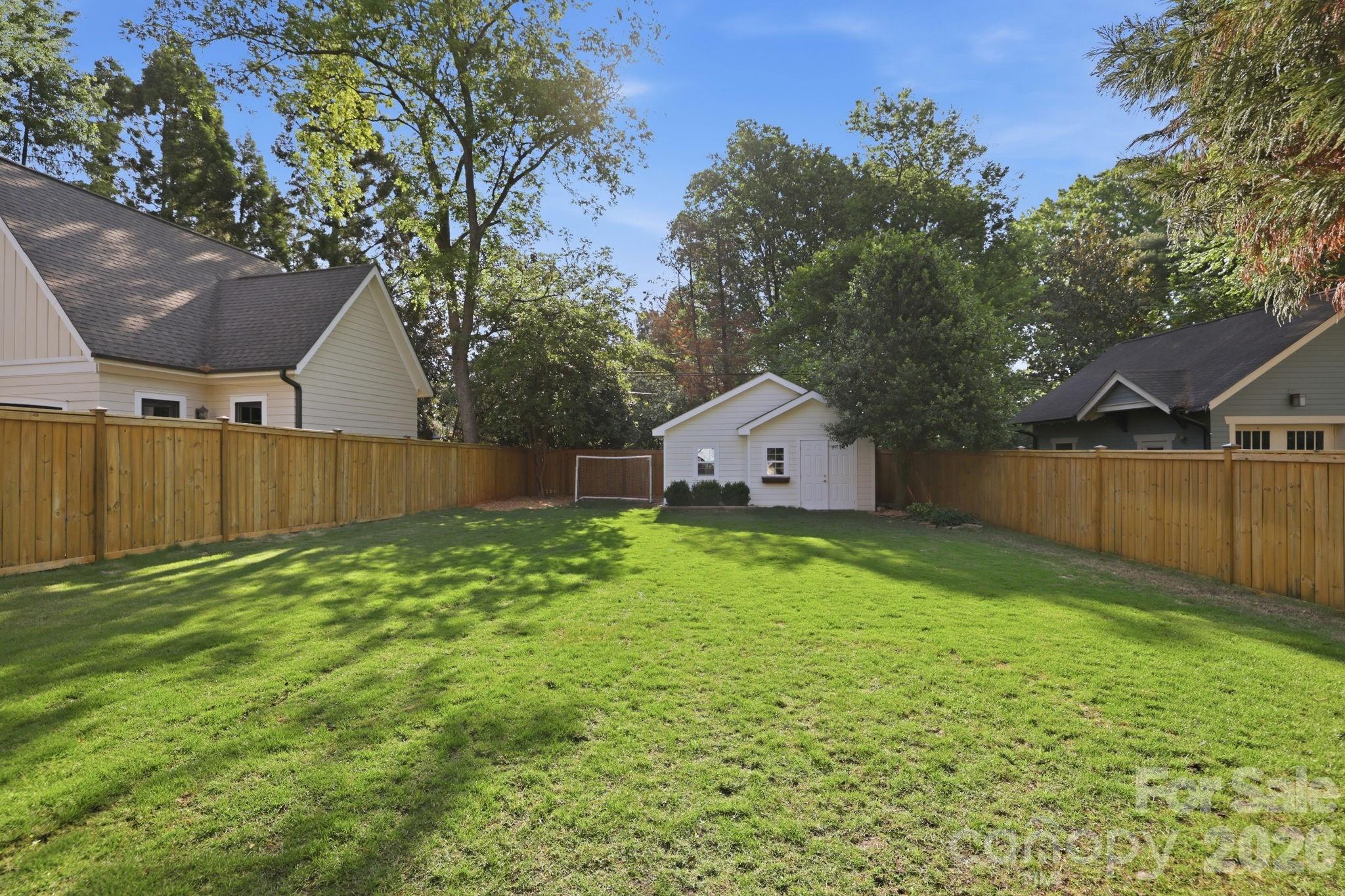 2927 Somerset Drive