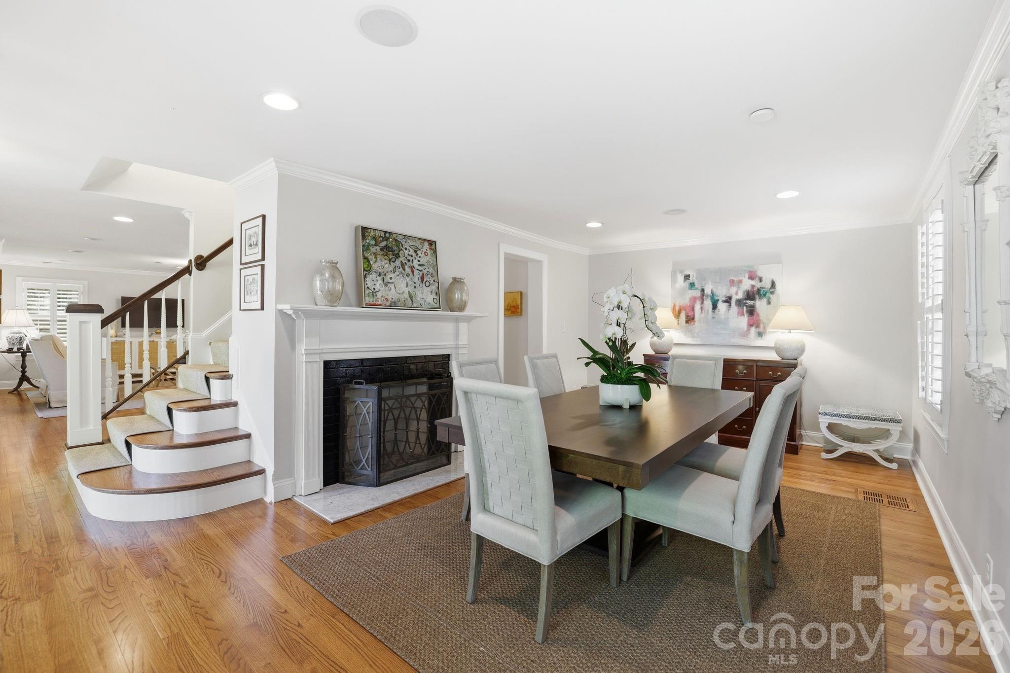 2927 Somerset Drive