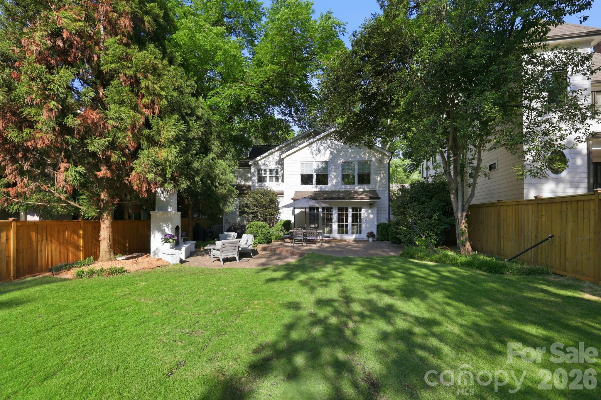 2927 Somerset Drive