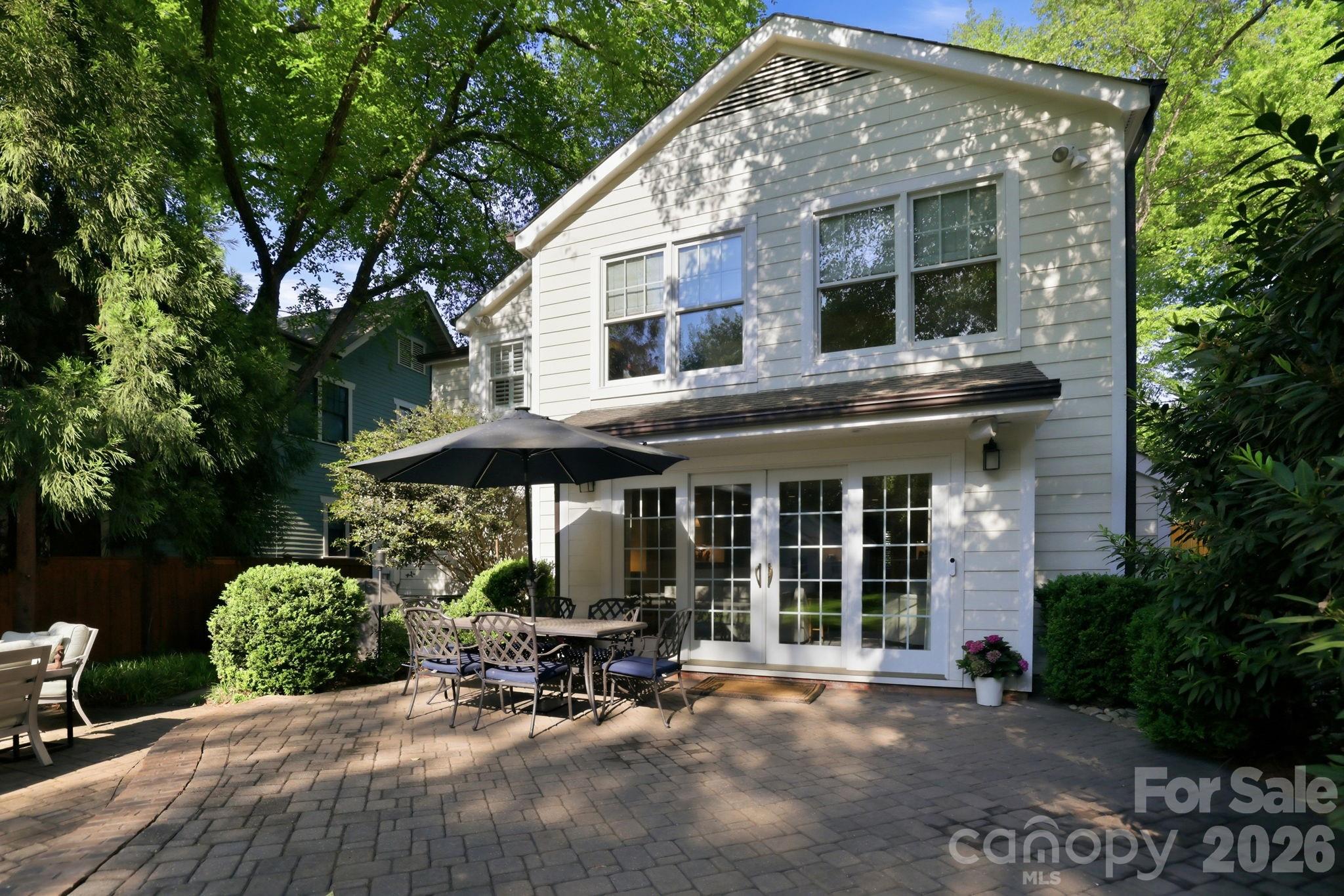 2927 Somerset Drive