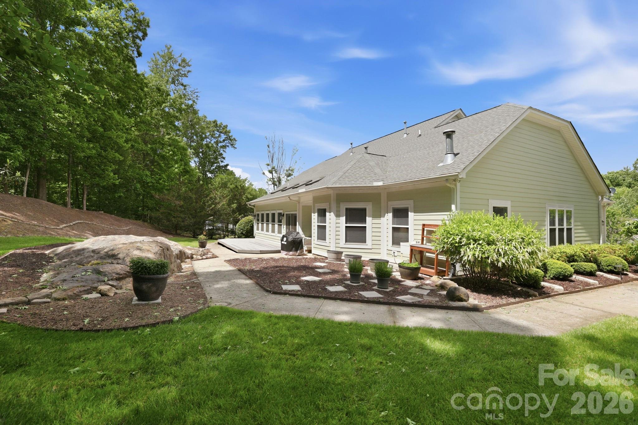 836 Creek Bluff Road Unit: 8