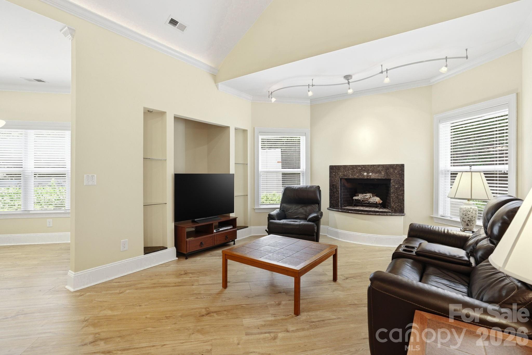 836 Creek Bluff Road Unit: 8