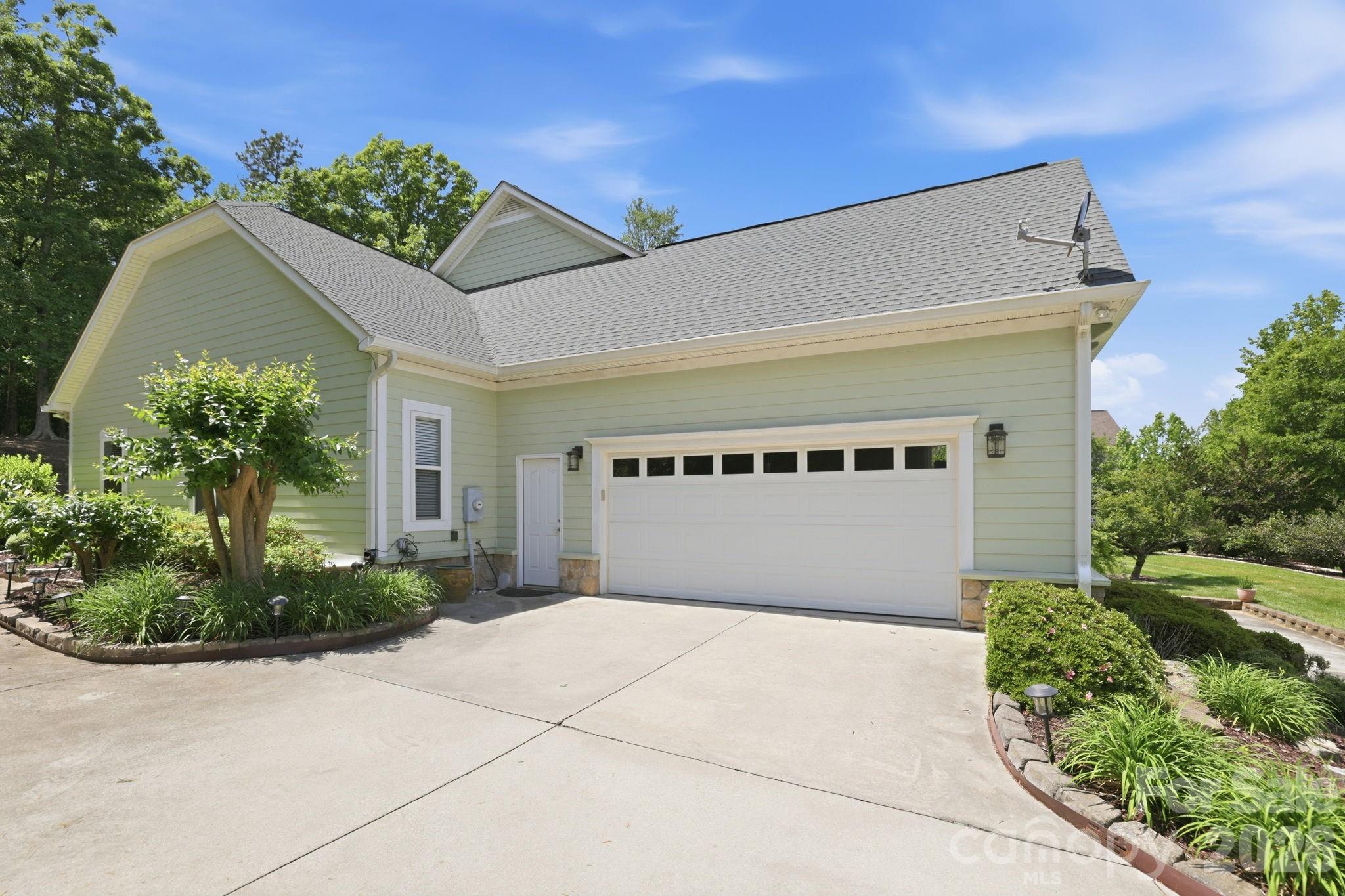836 Creek Bluff Road Unit: 8