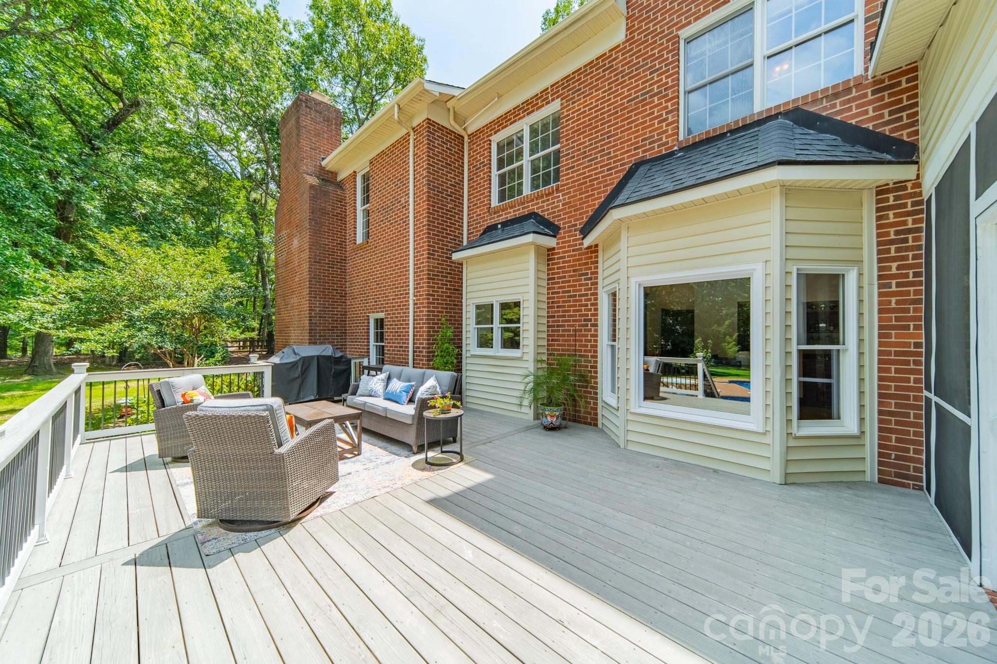 3307 Sandalwood Lane