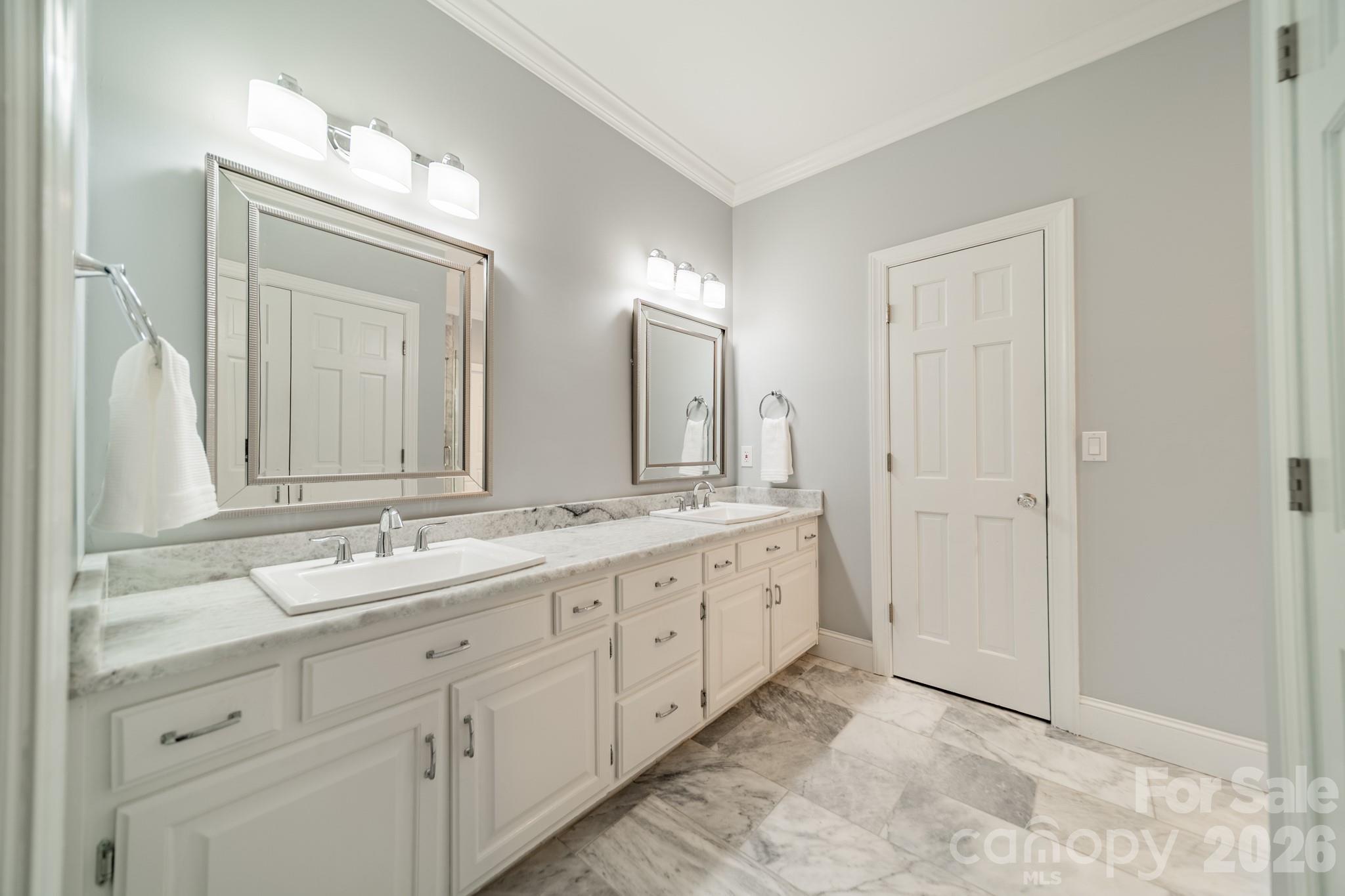 3307 Sandalwood Lane