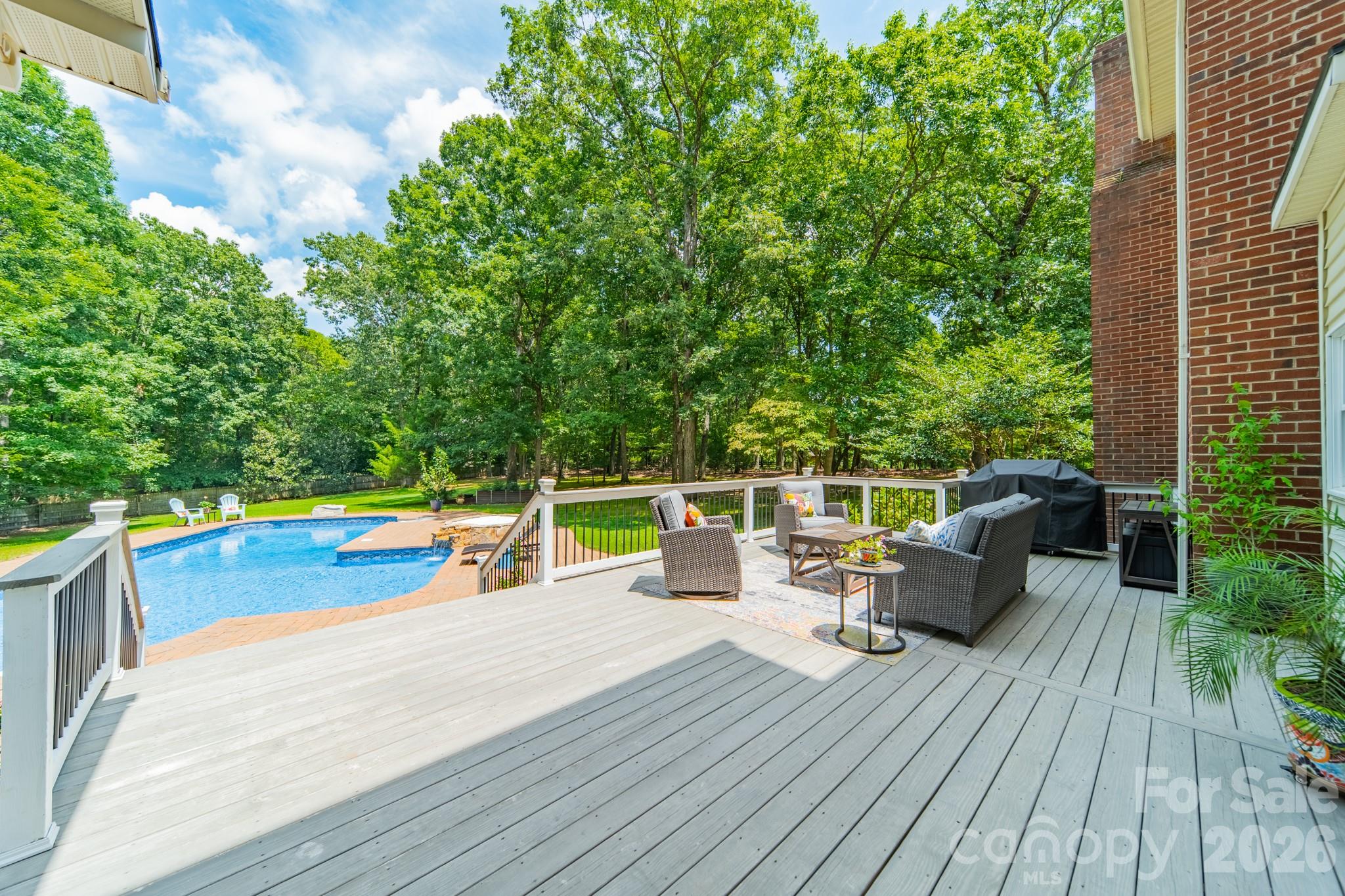 3307 Sandalwood Lane