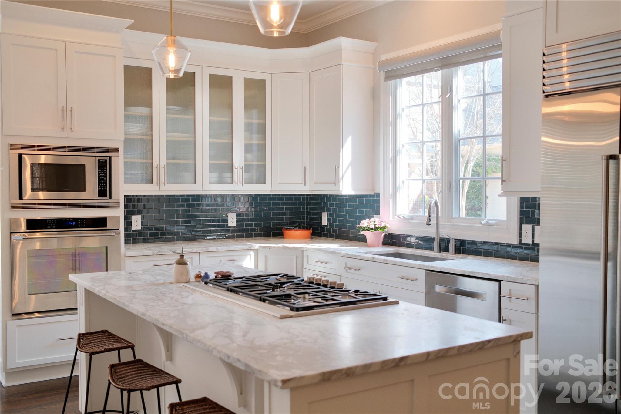 1125 S Kings Drive