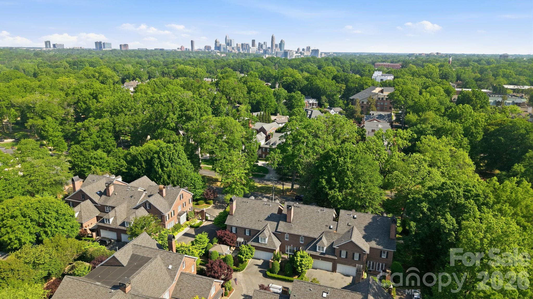 2044 Queens Road W