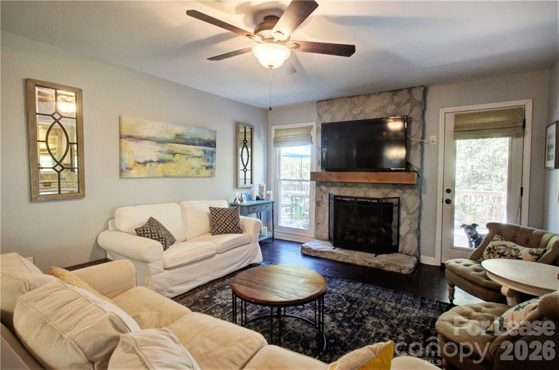 3806 Bridgewood Lane