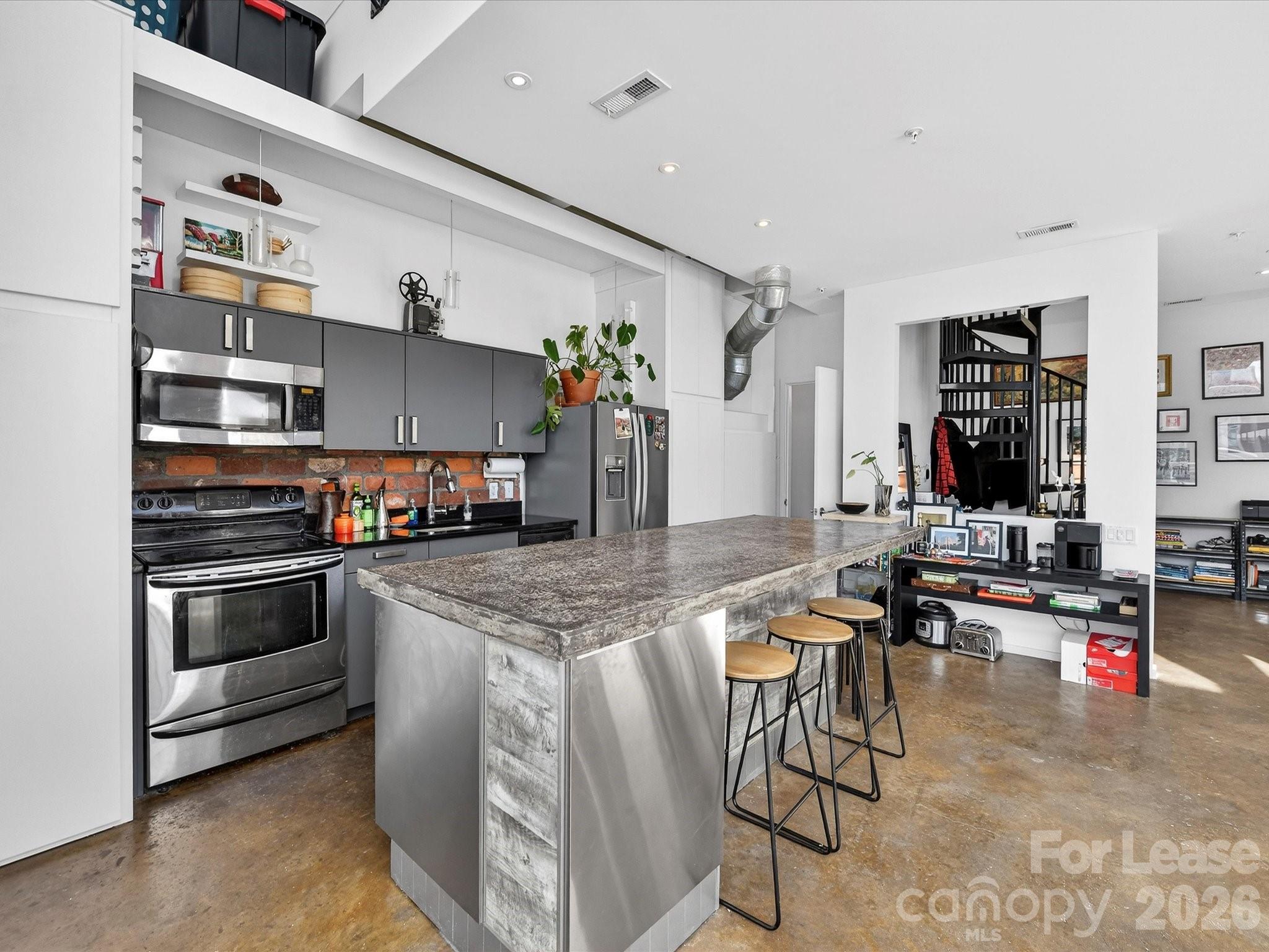 3123 N Davidson Street Unit: 201