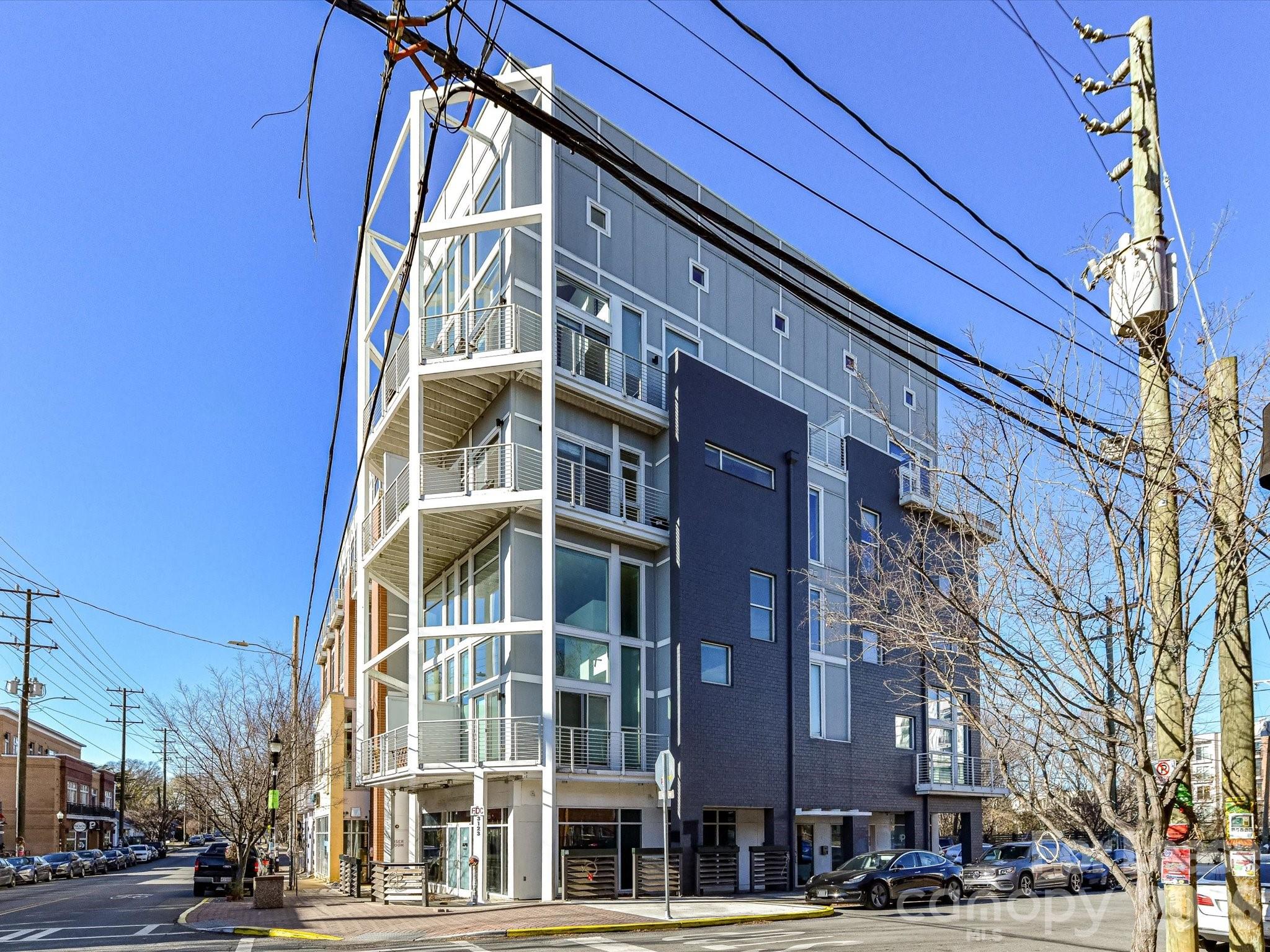 3123 N Davidson Street Unit: 201