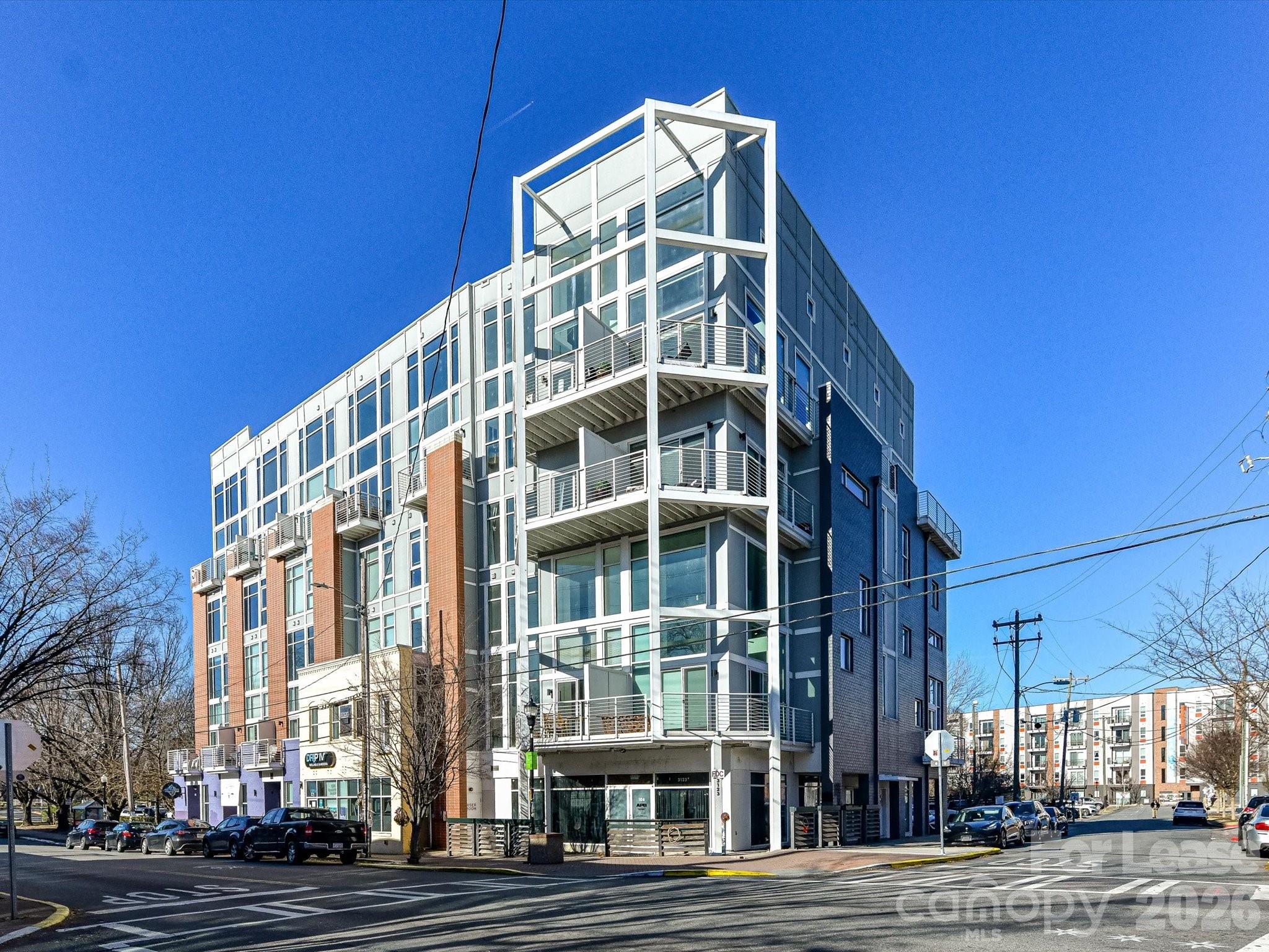 3123 N Davidson Street Unit: 201